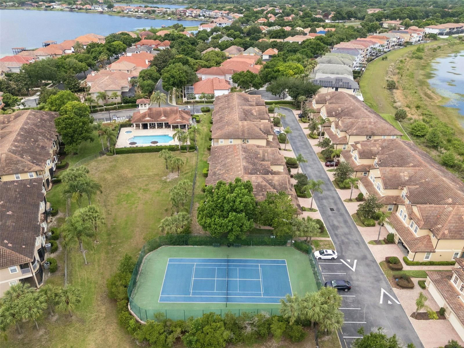 VIZCAYA HEIGHTS CONDO 08 - Residential
