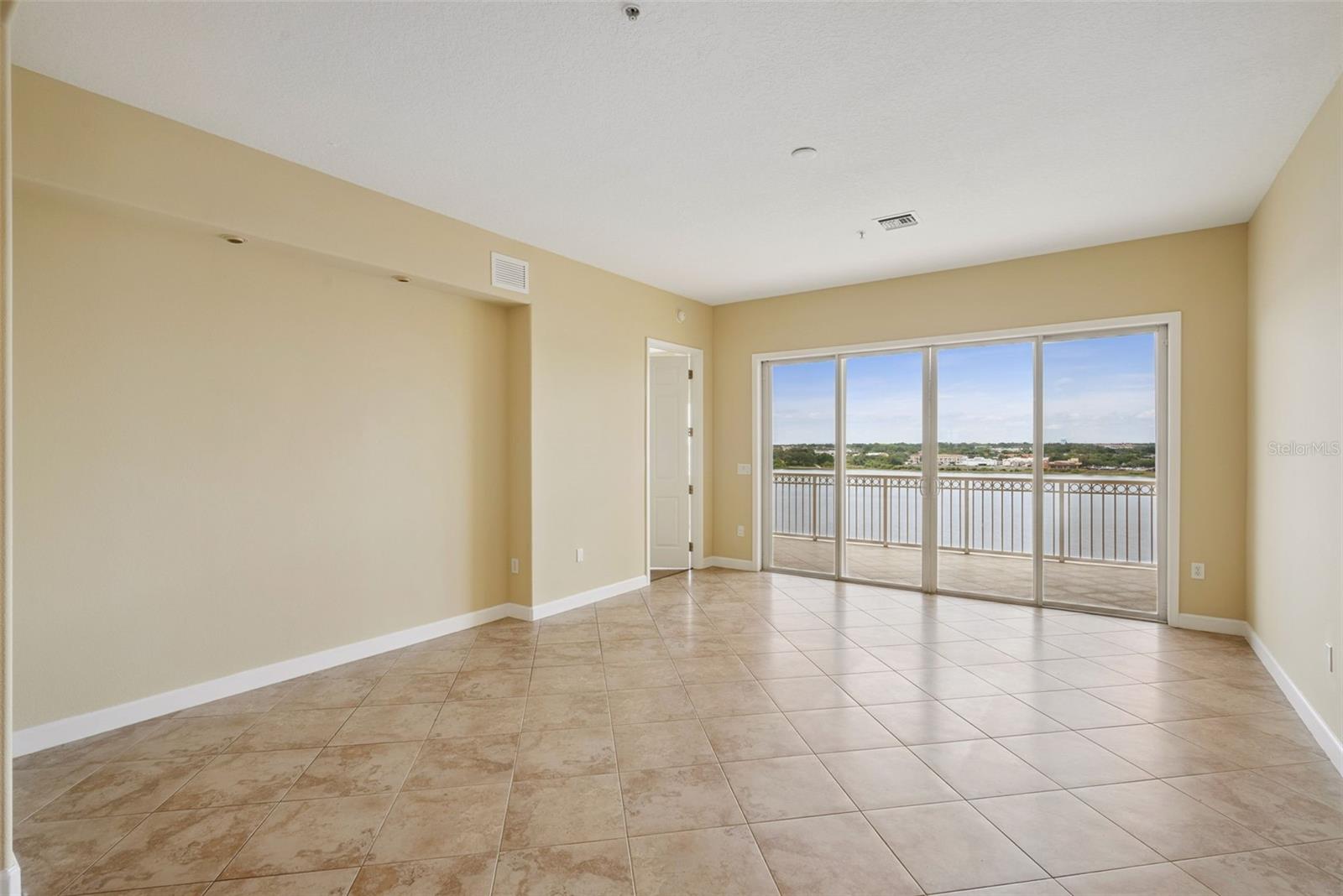 VIZCAYA HEIGHTS CONDO 08 - Residential
