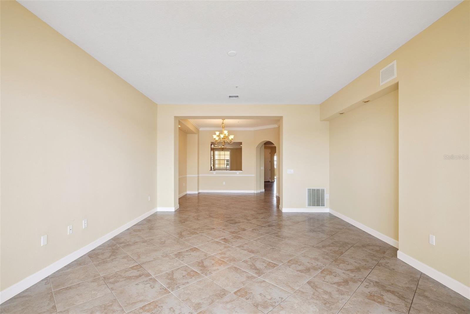 VIZCAYA HEIGHTS CONDO 08 - Residential