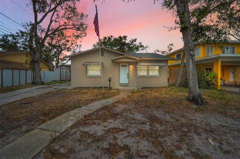 Photo of 306 S Highland Avenue, Clearwater, FL 33755 (MLS # TB8380005)