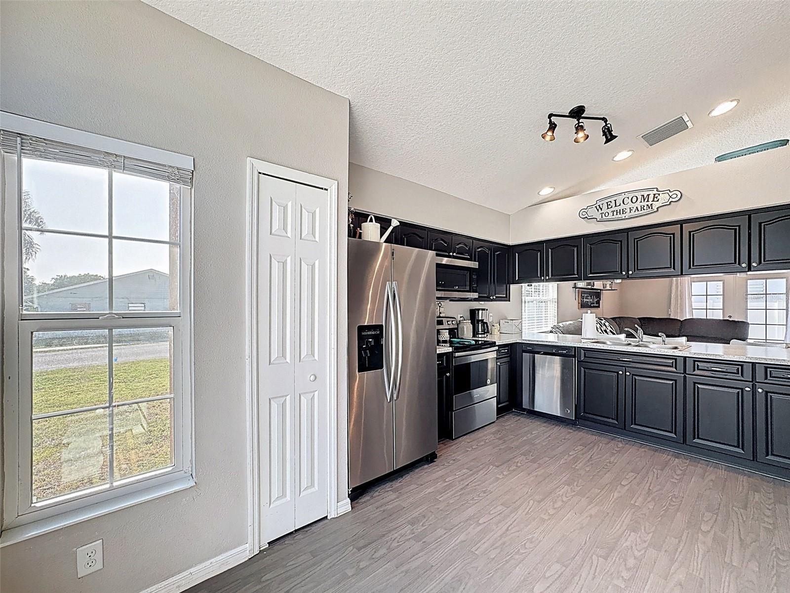 HIGH STREET ESTATES - Residential