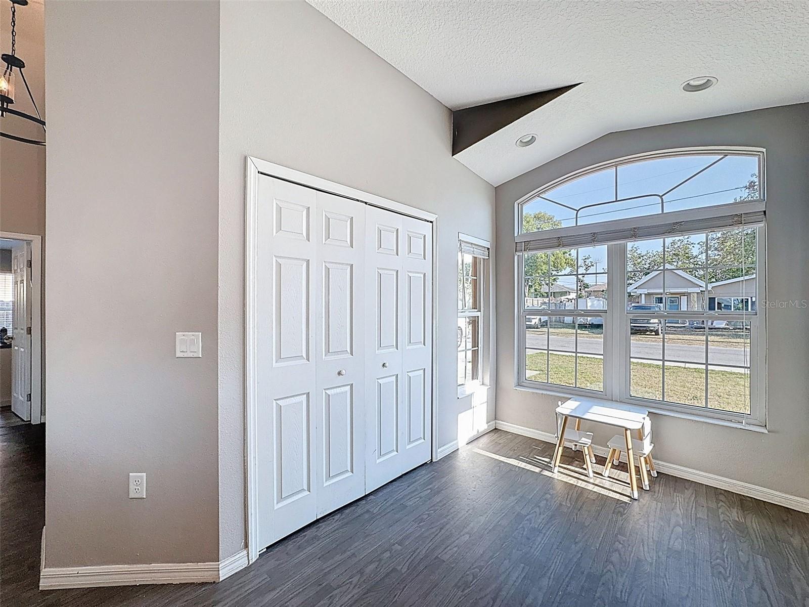 HIGH STREET ESTATES - Residential