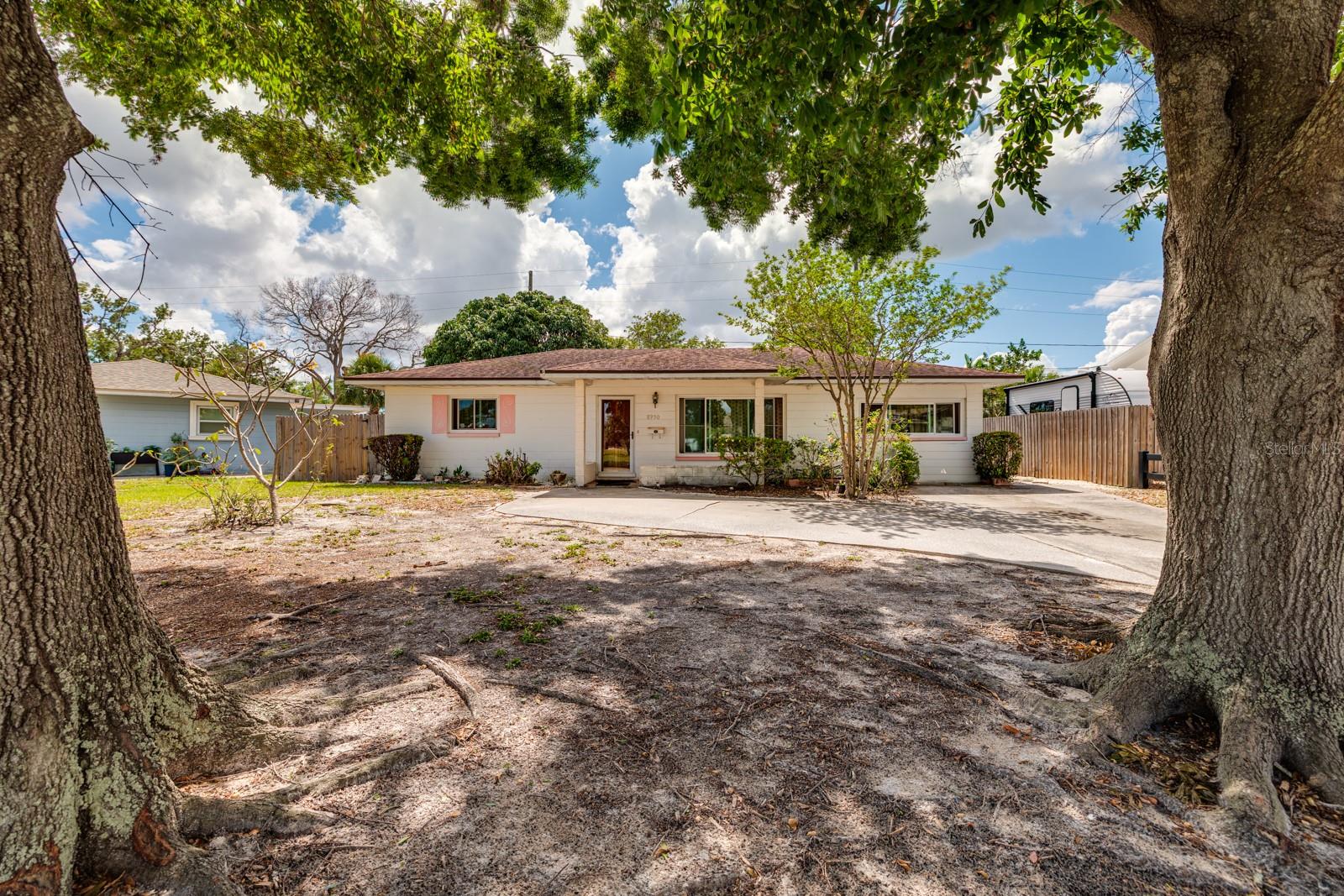 8950 3RD STREET N