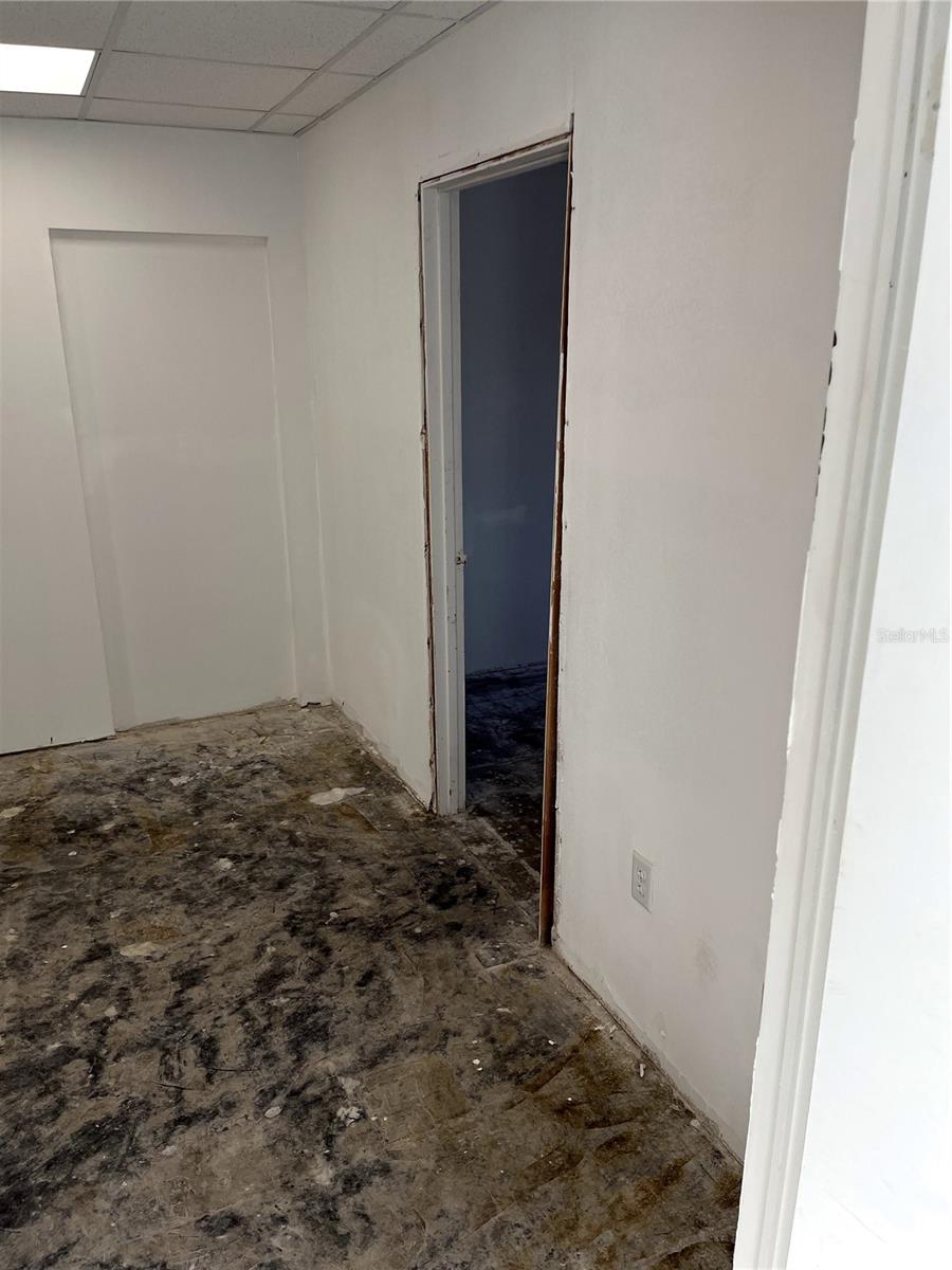 L W COOKS SUB - Commercial Lease