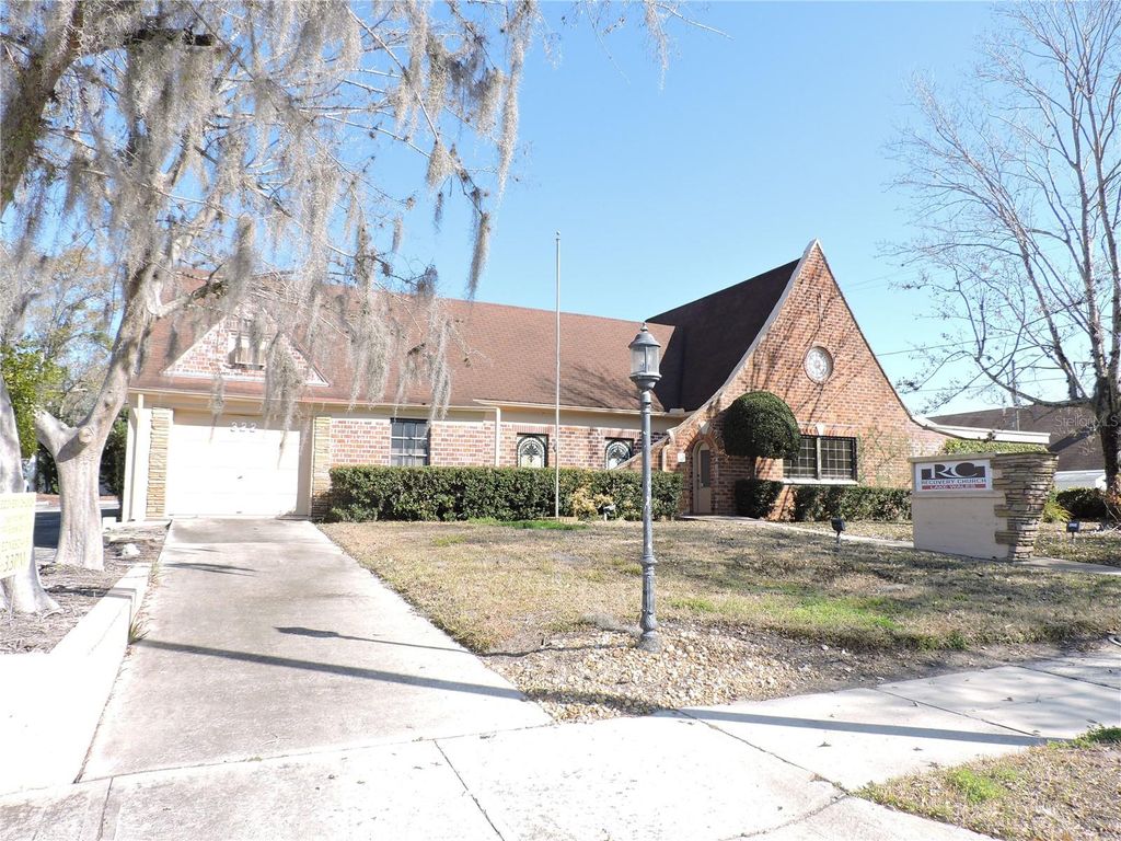 Photo of 322 Scenic Highway N, Lake Wales, FL 33853 (MLS # K4903287)