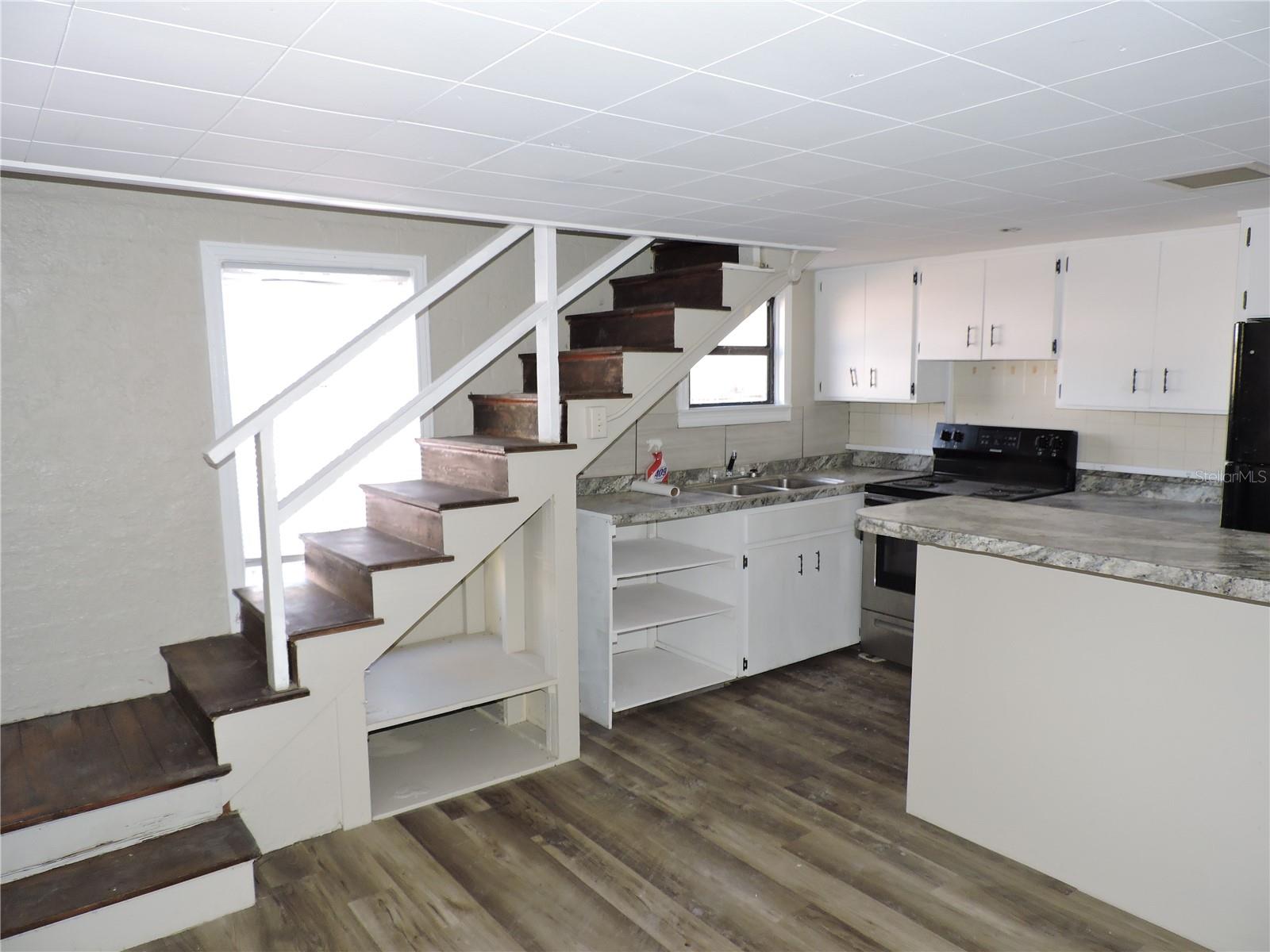 LAKE WALES - Commercial Sale