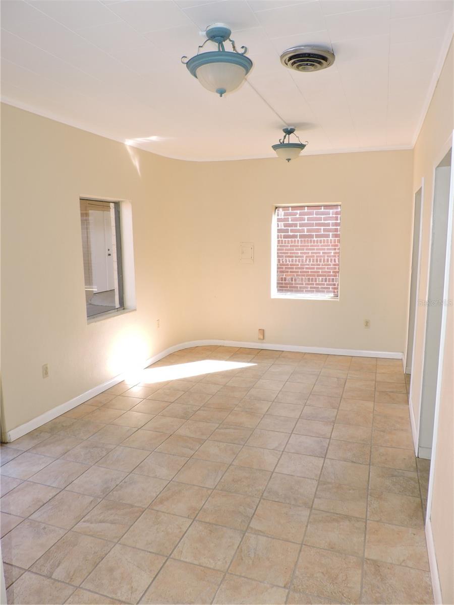 LAKE WALES - Commercial Sale