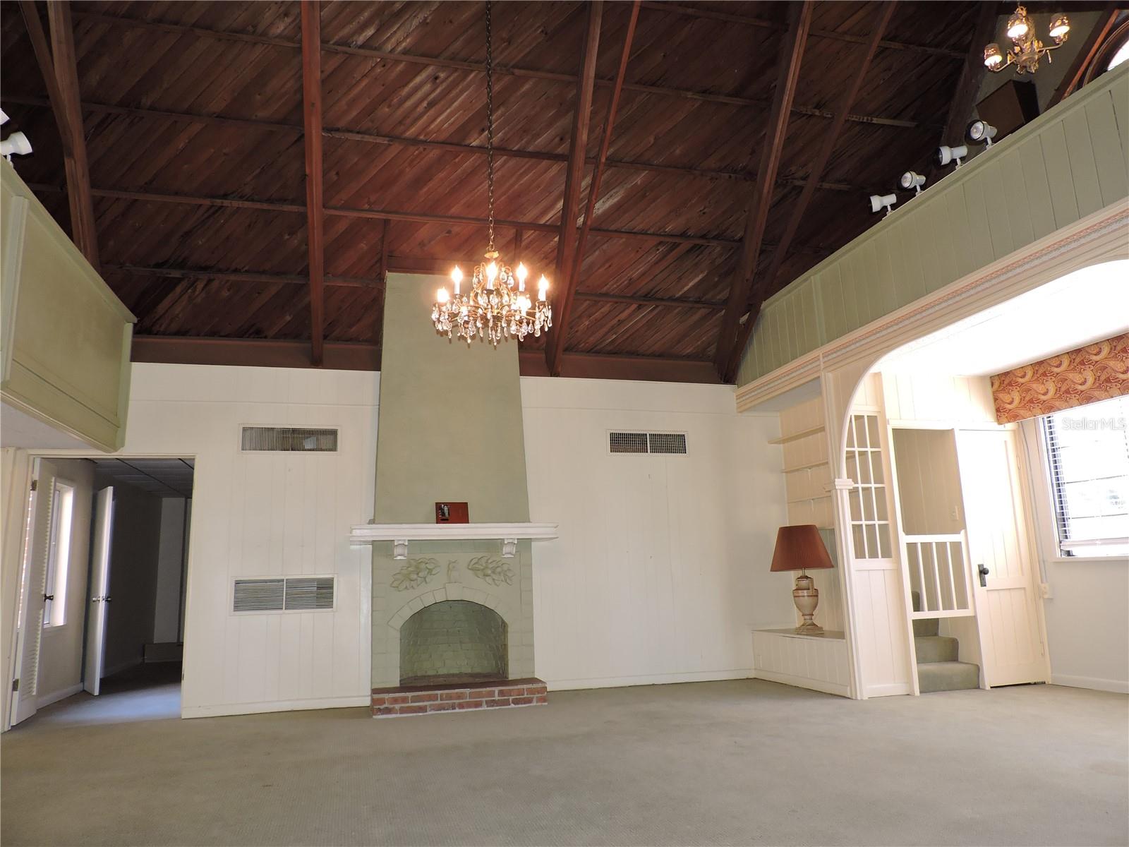 LAKE WALES - Commercial Sale