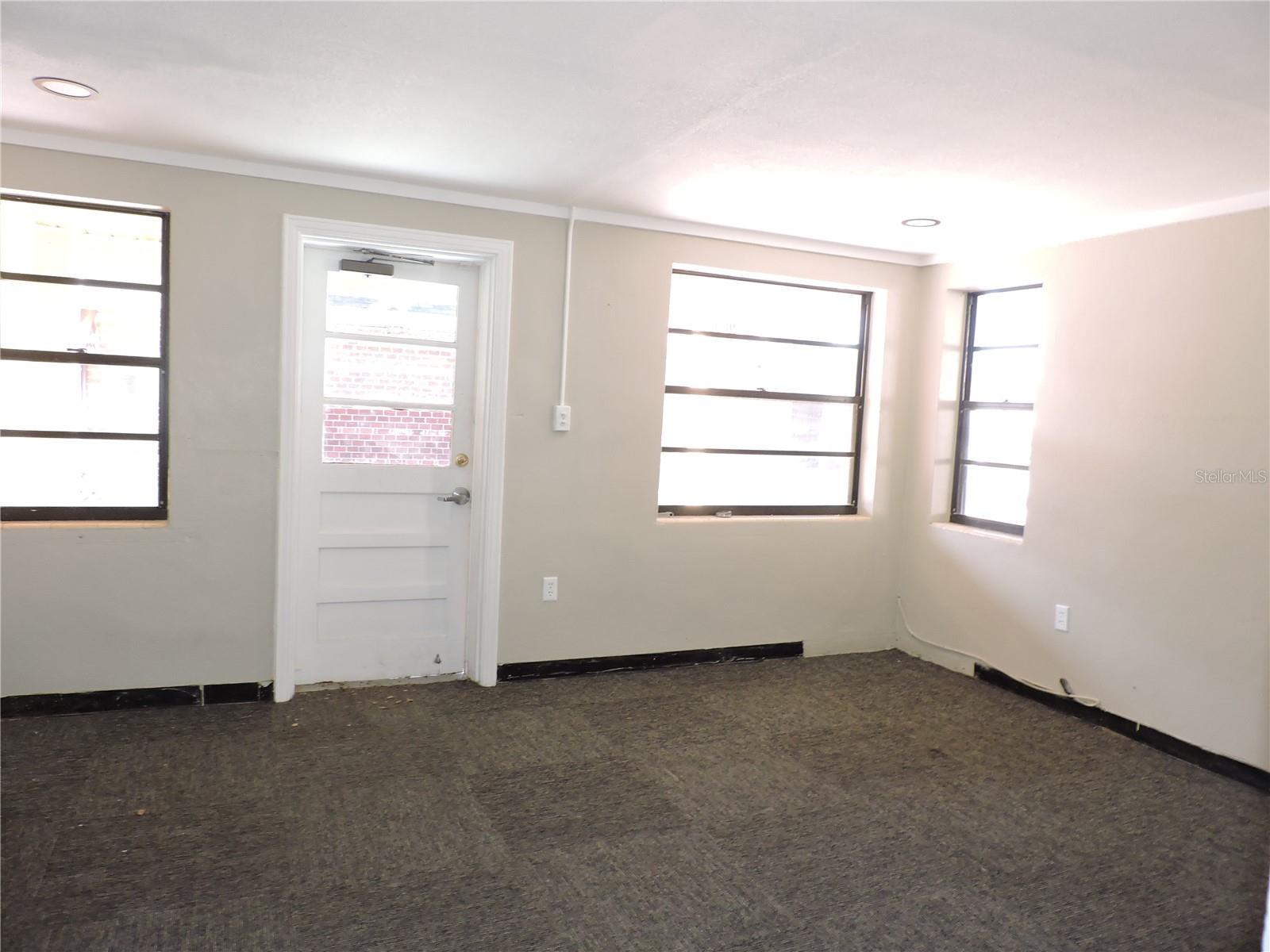 LAKE WALES - Commercial Sale