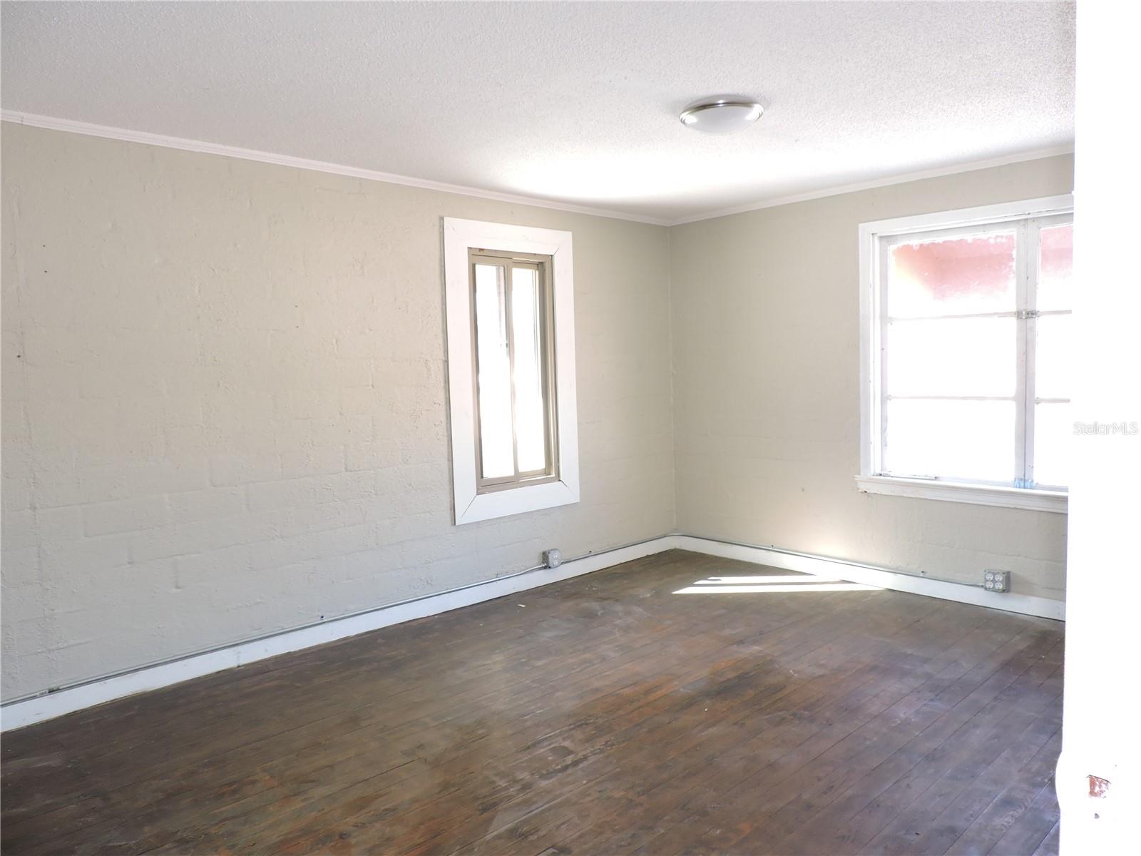 LAKE WALES - Commercial Sale