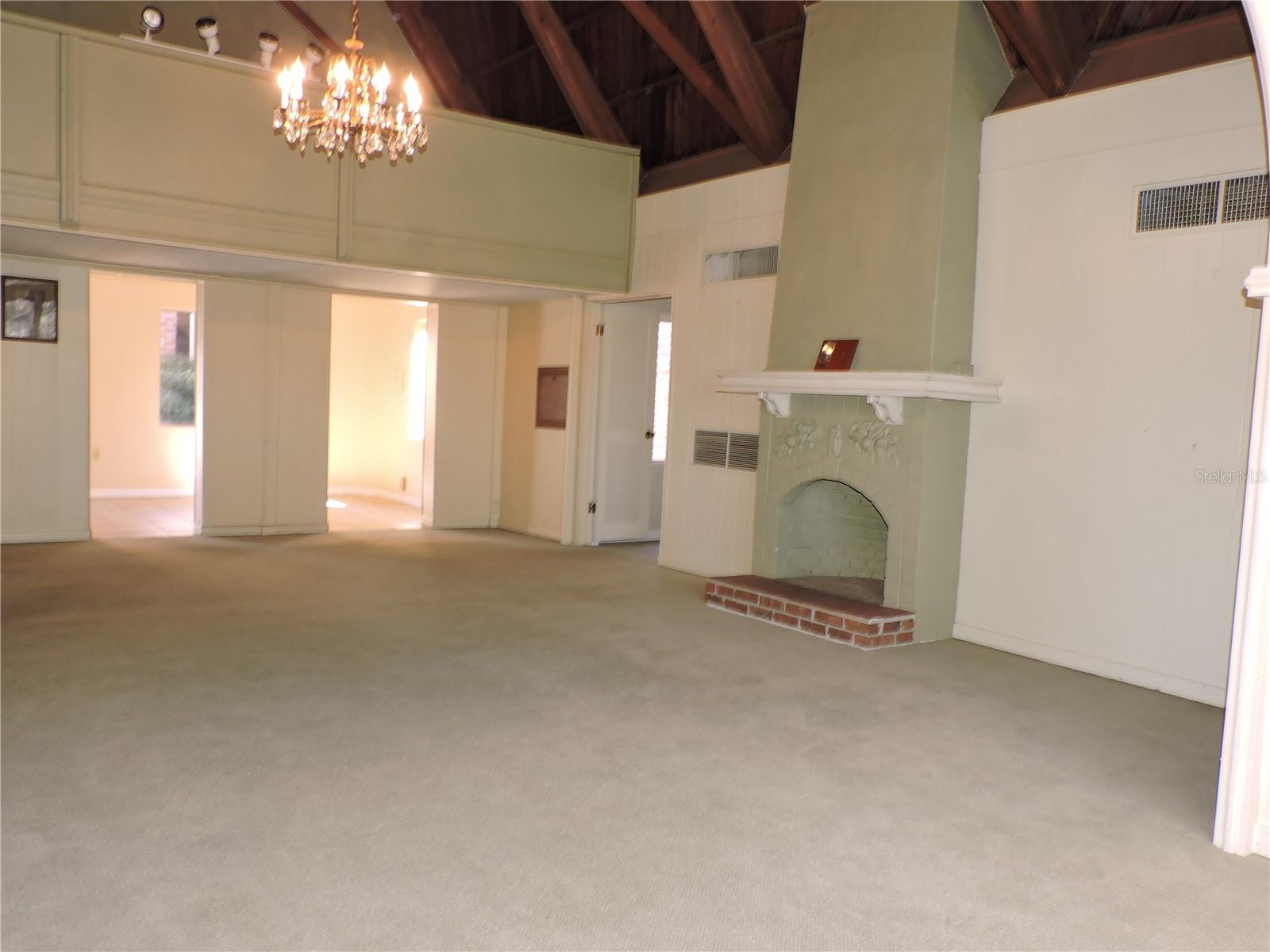 LAKE WALES - Commercial Sale