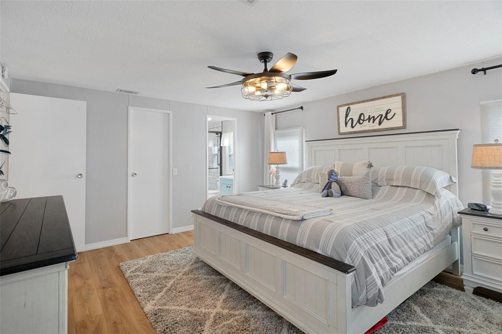 FOXWOOD LAKE ESTATES PH 01 - Residential