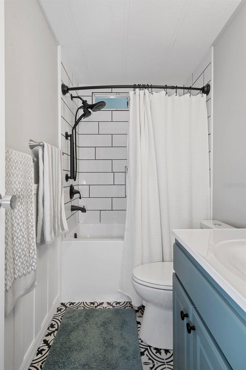 FOXWOOD LAKE ESTATES PH 01 - Residential