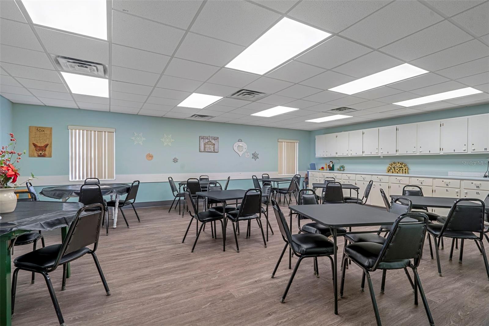 FOXWOOD LAKE ESTATES PH 01 - Residential