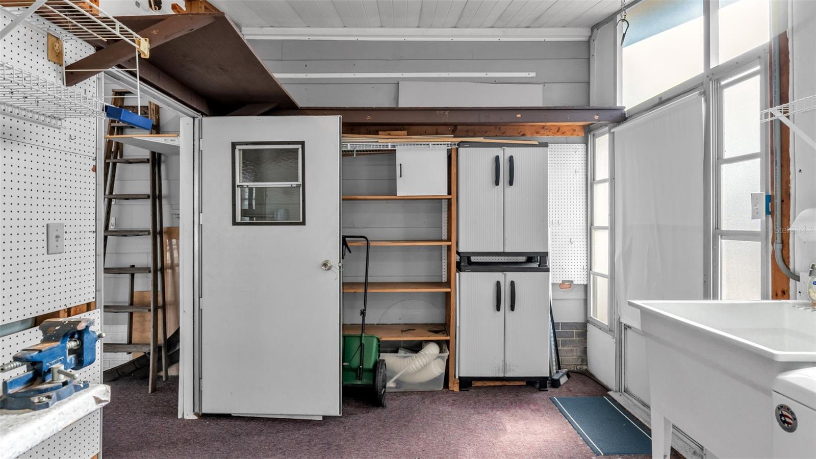 FOXWOOD LAKE ESTATES PH 01 - Residential