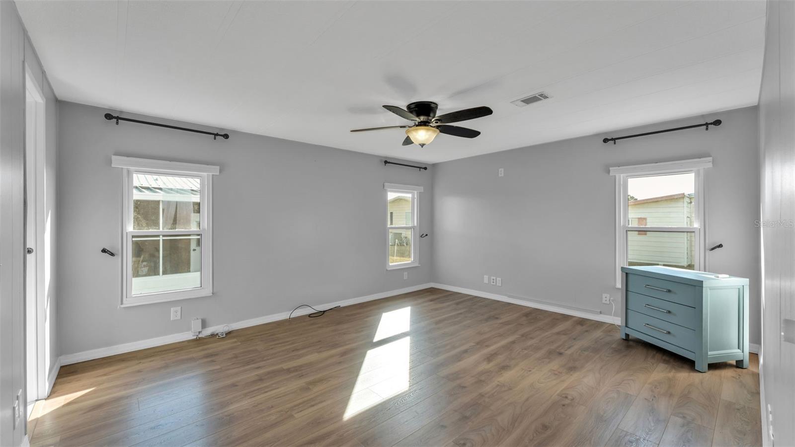 FOXWOOD LAKE ESTATES PH 01 - Residential