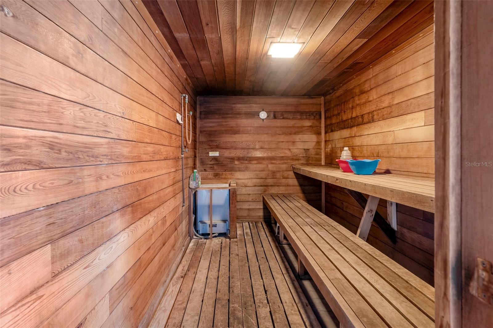 FOXWOOD LAKE ESTATES PH 01 - Residential