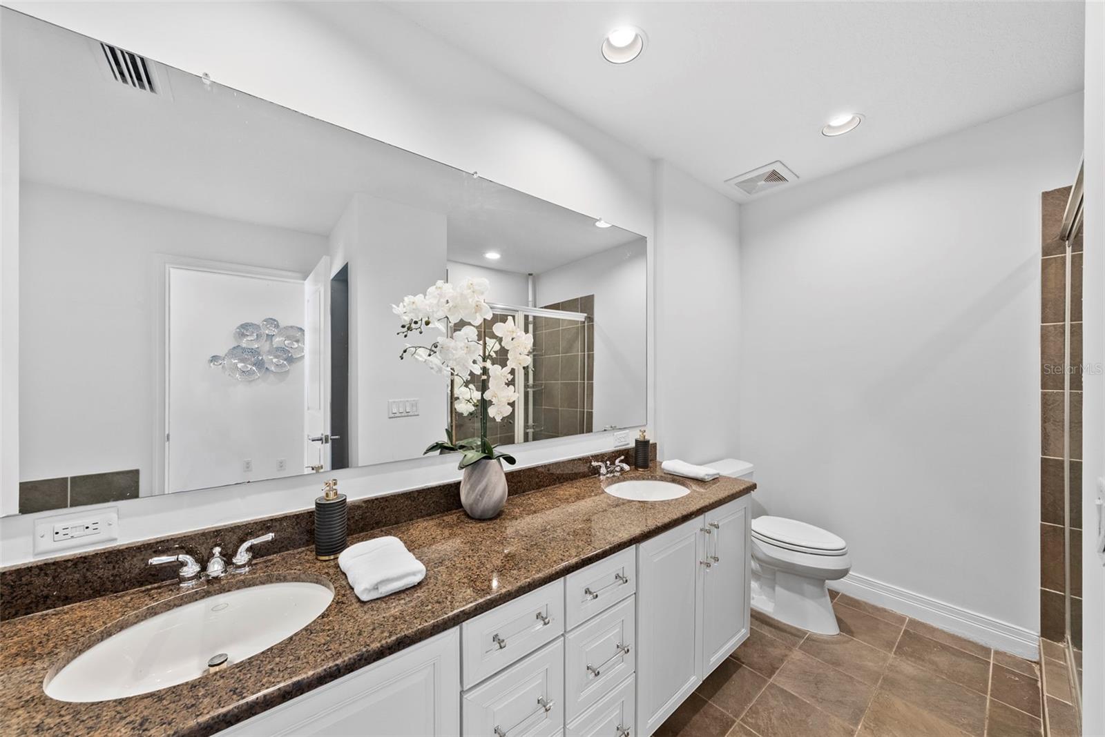 TOWERS OF CHANNELSIDE CONDOMIN - Residential