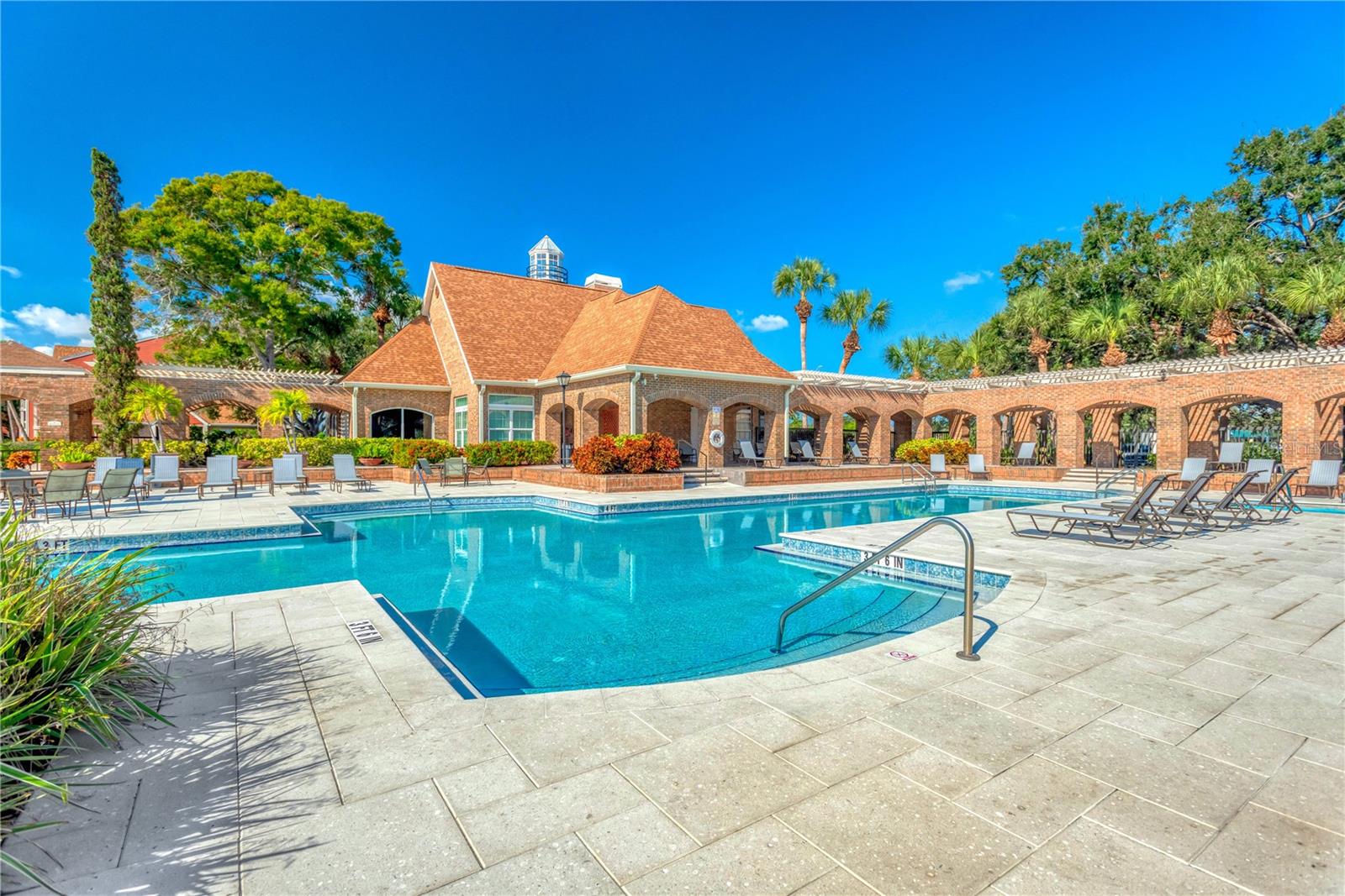 VANTAGE POINT CONDO - Residential