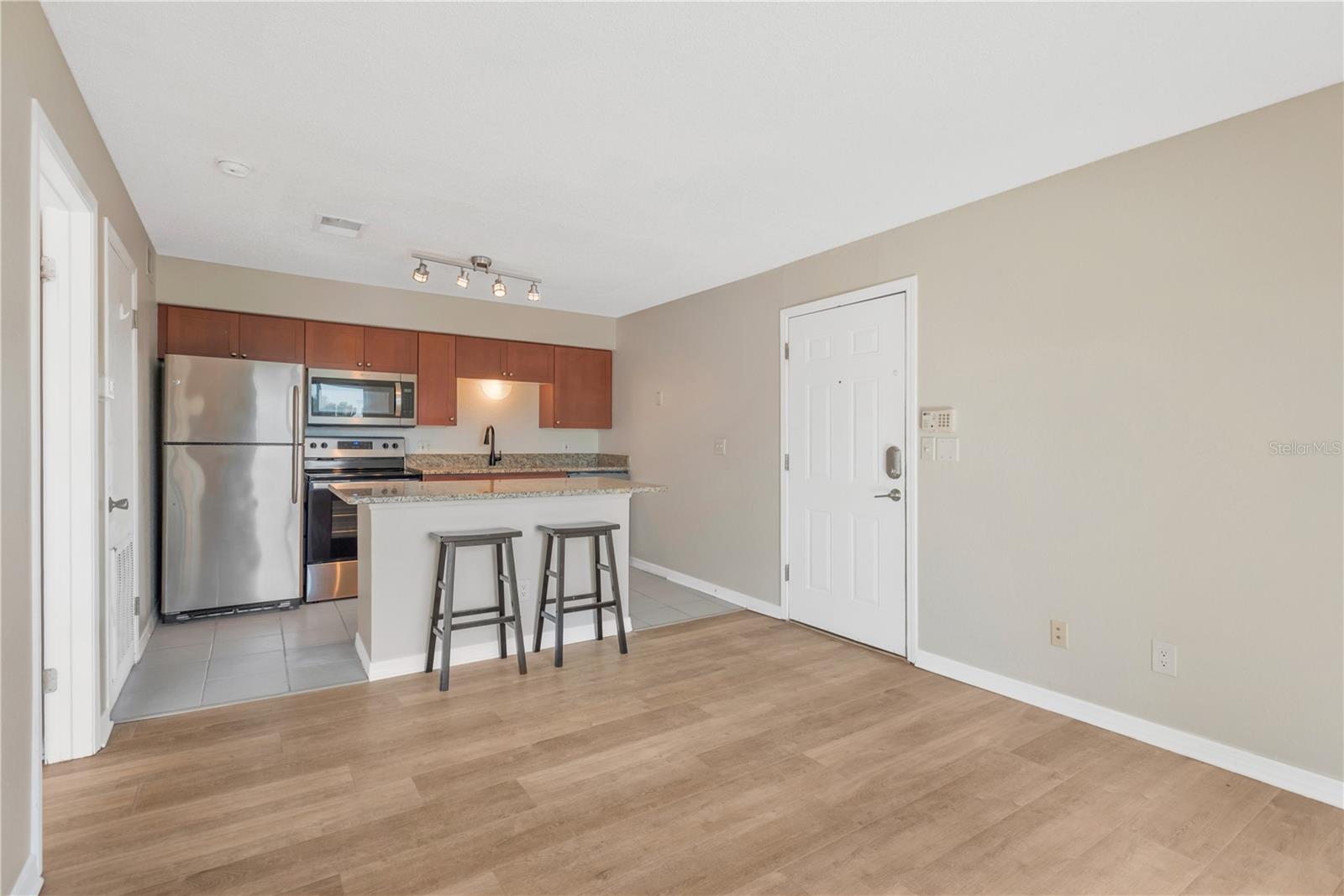 VANTAGE POINT CONDO - Residential