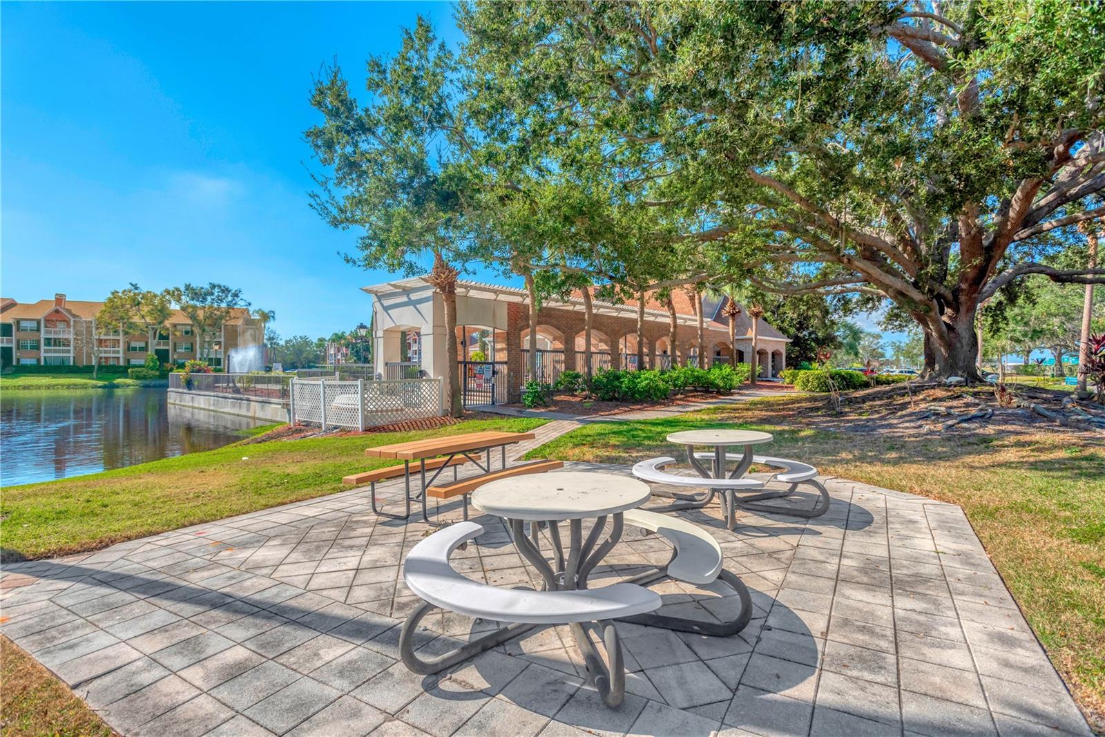 VANTAGE POINT CONDO - Residential