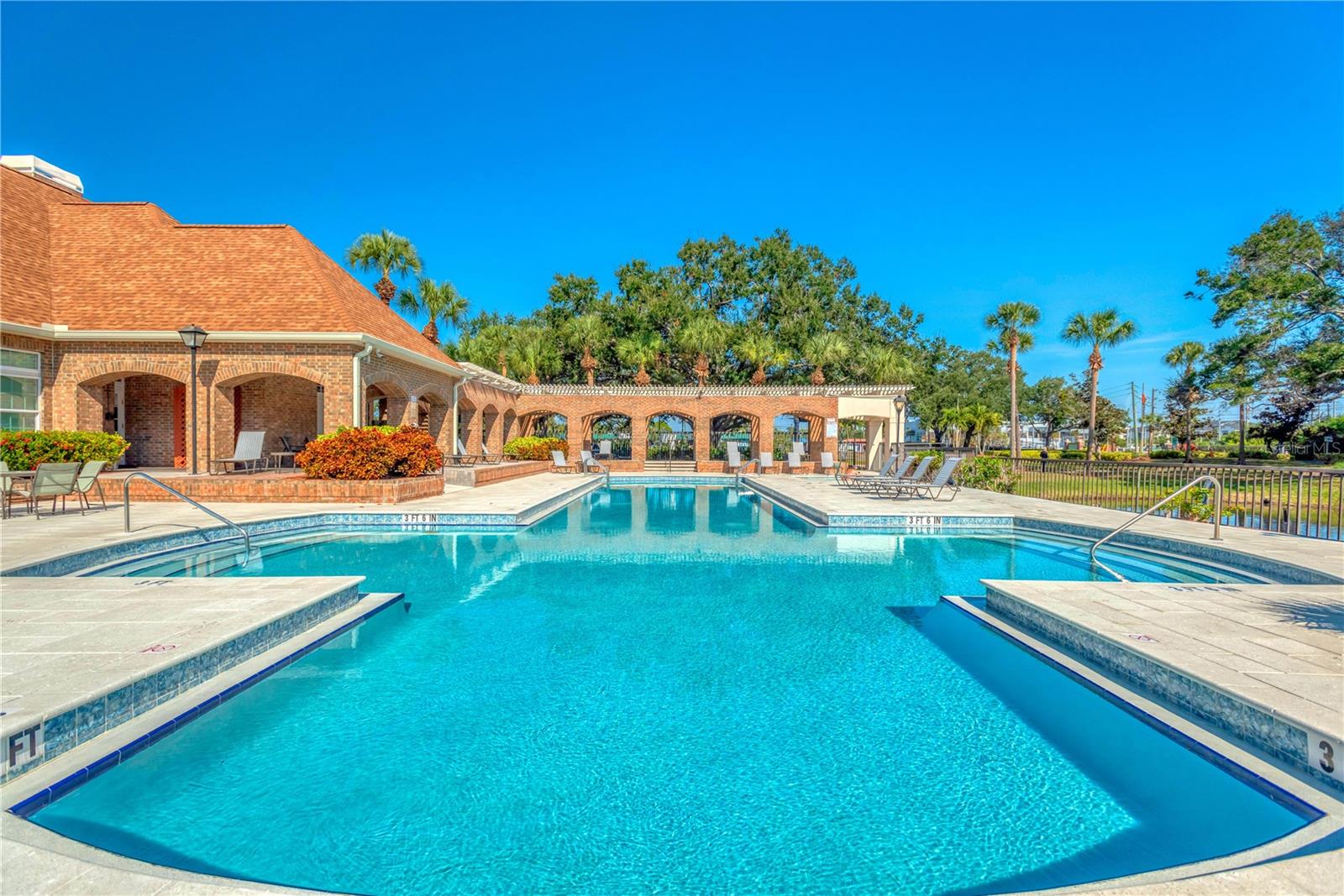 VANTAGE POINT CONDO - Residential