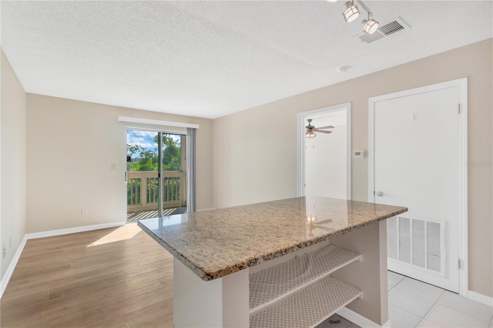 VANTAGE POINT CONDO - Residential