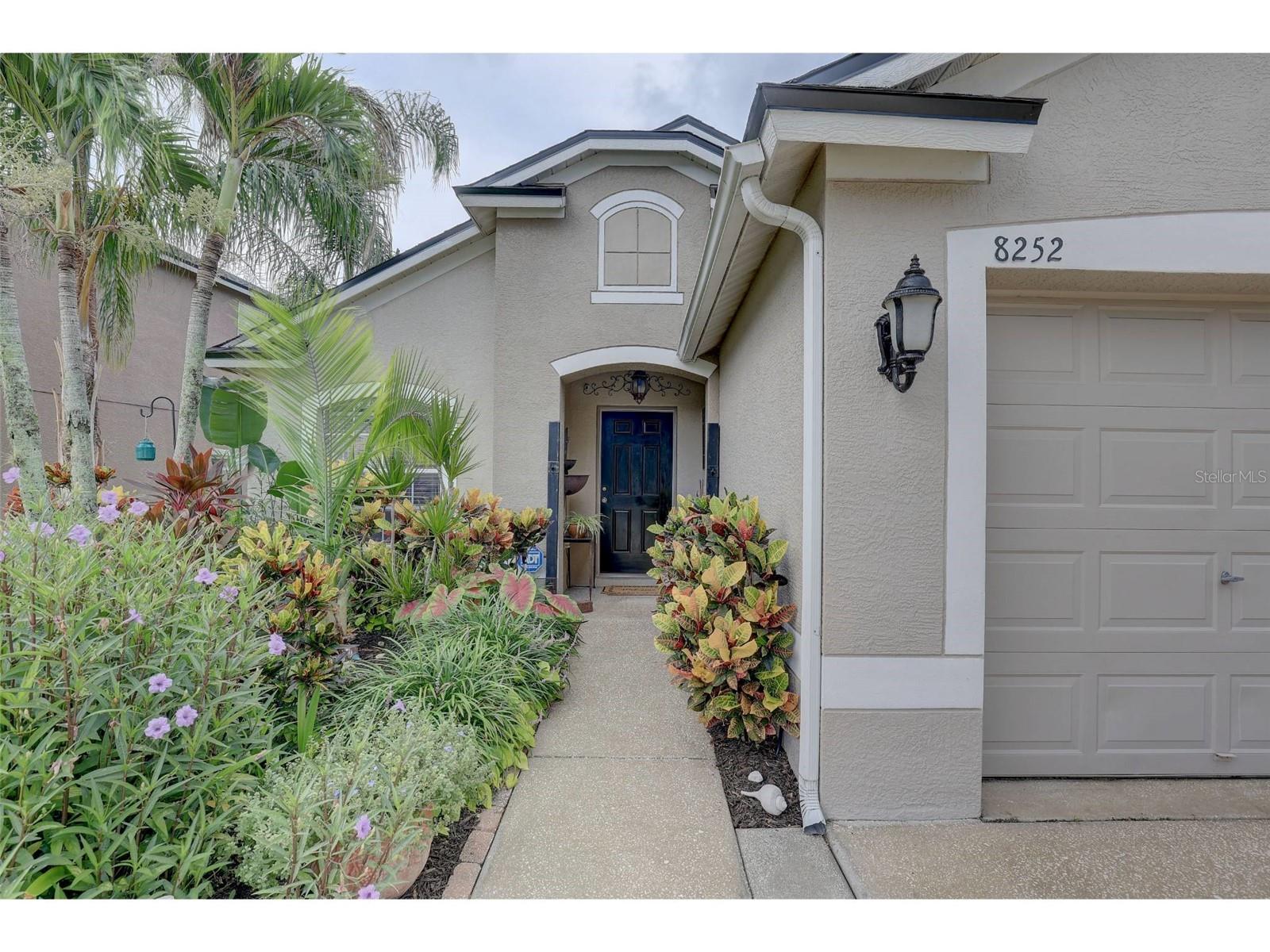 8252 CRESCENT MOON DRIVE