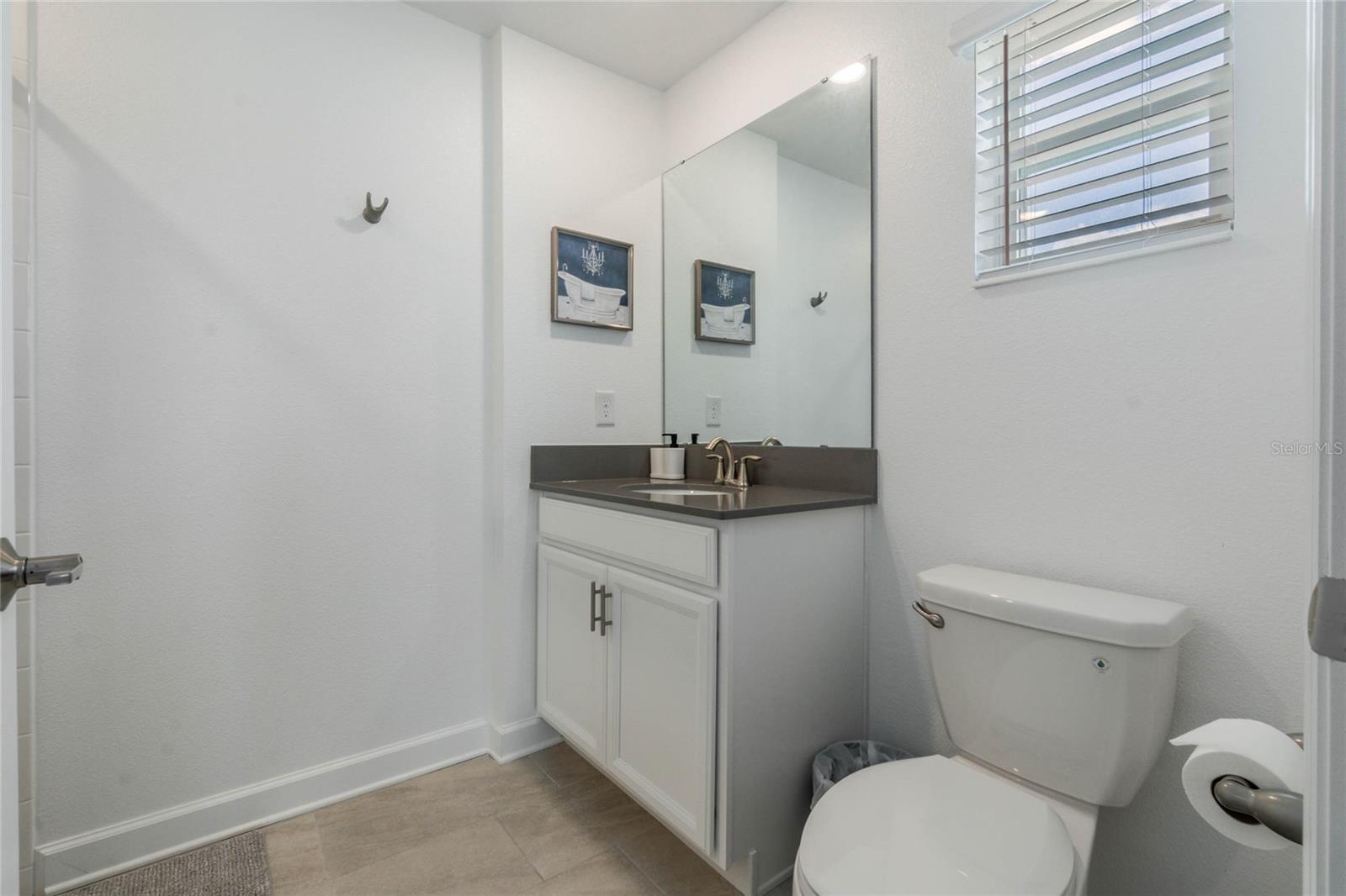 COVE/STOREY LAKE IV - Residential