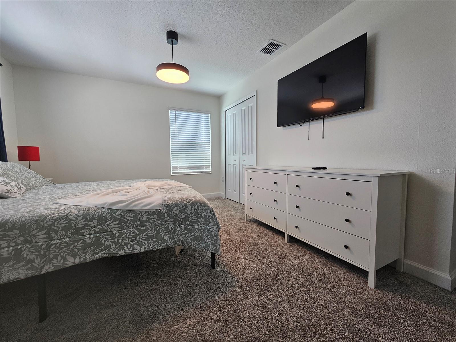 COVE/STOREY LAKE IV - Residential