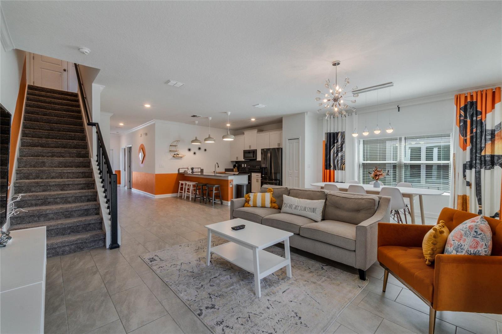 COVE/STOREY LAKE IV - Residential