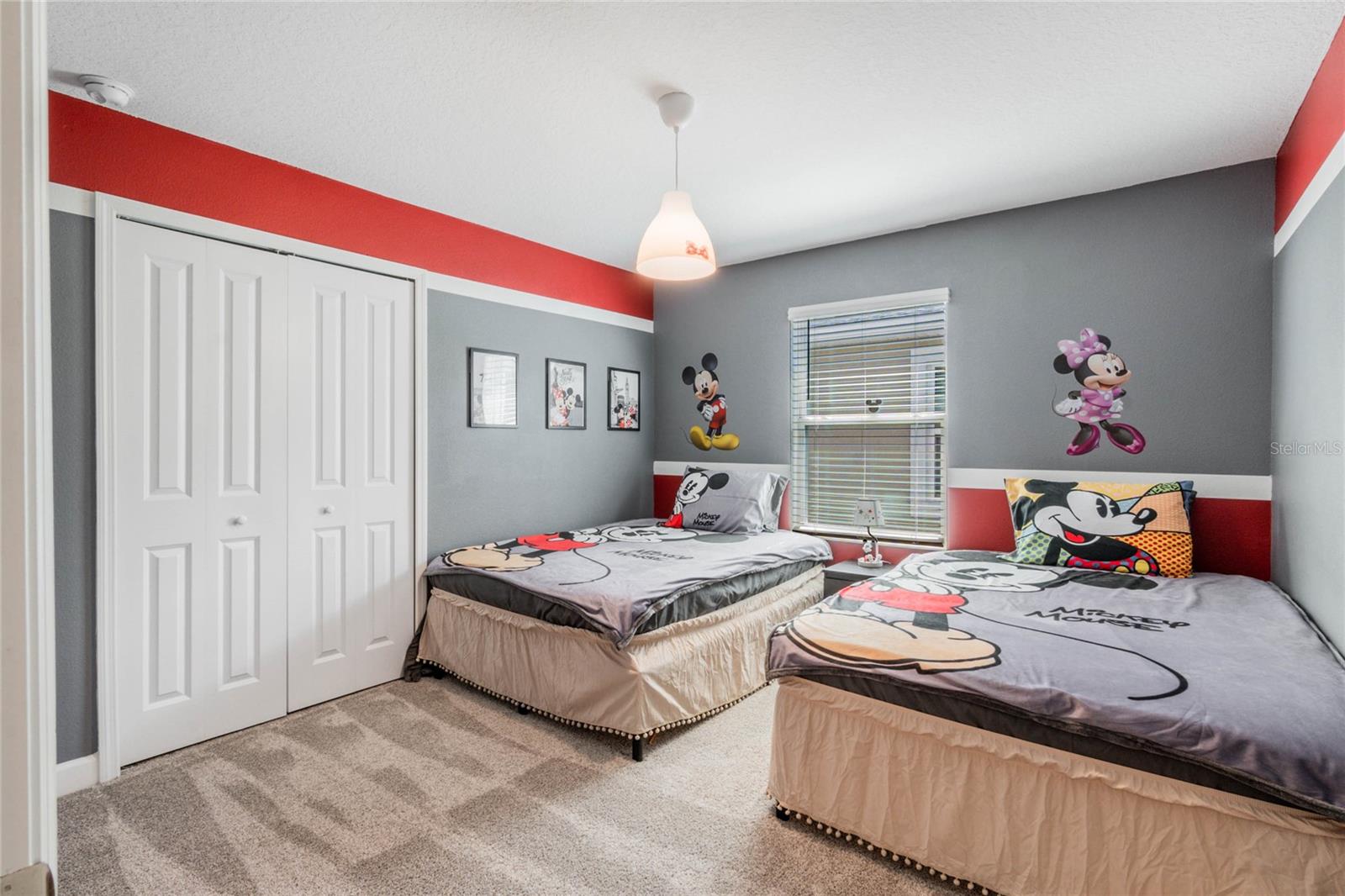 COVE/STOREY LAKE IV - Residential