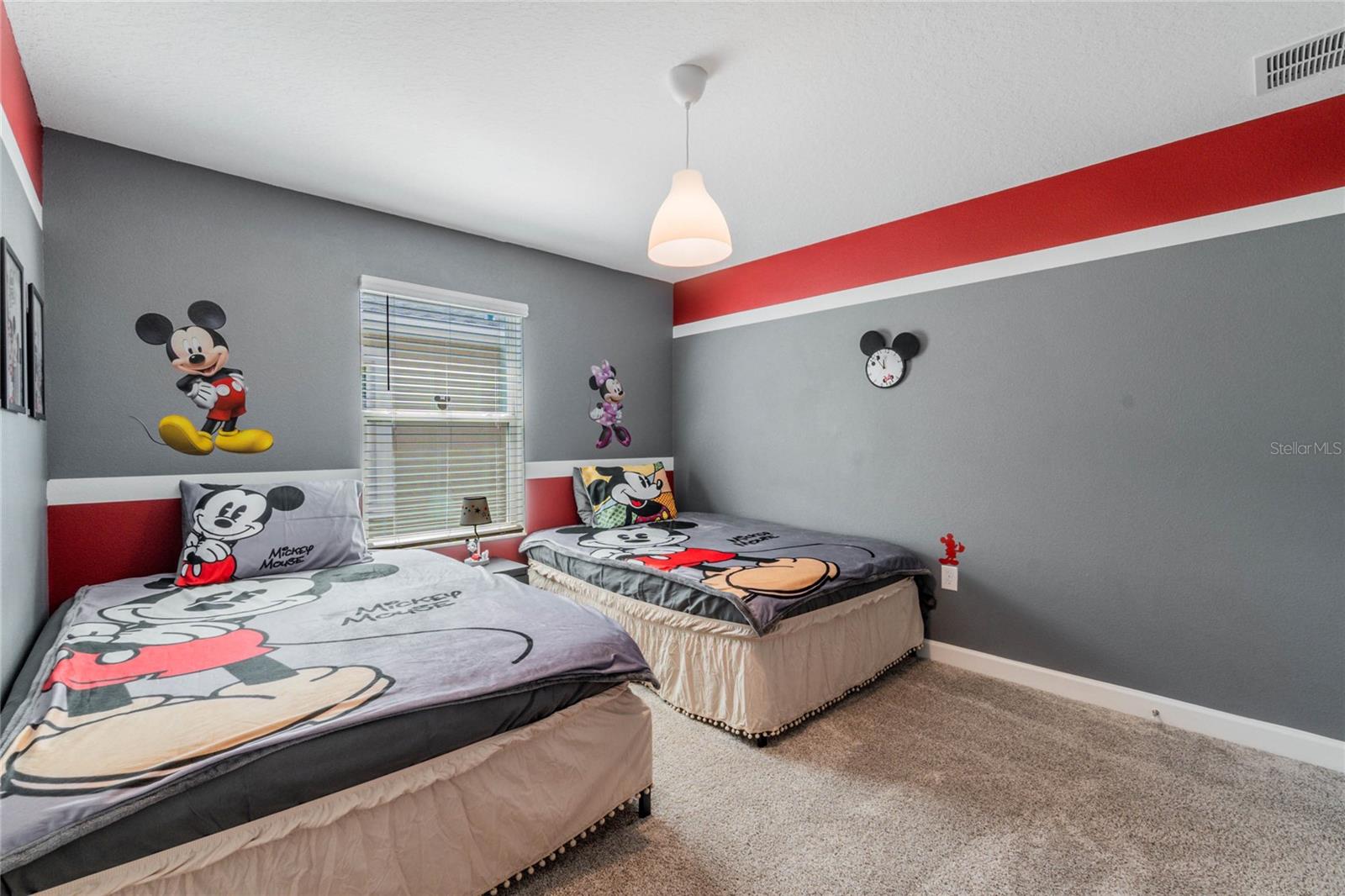 COVE/STOREY LAKE IV - Residential