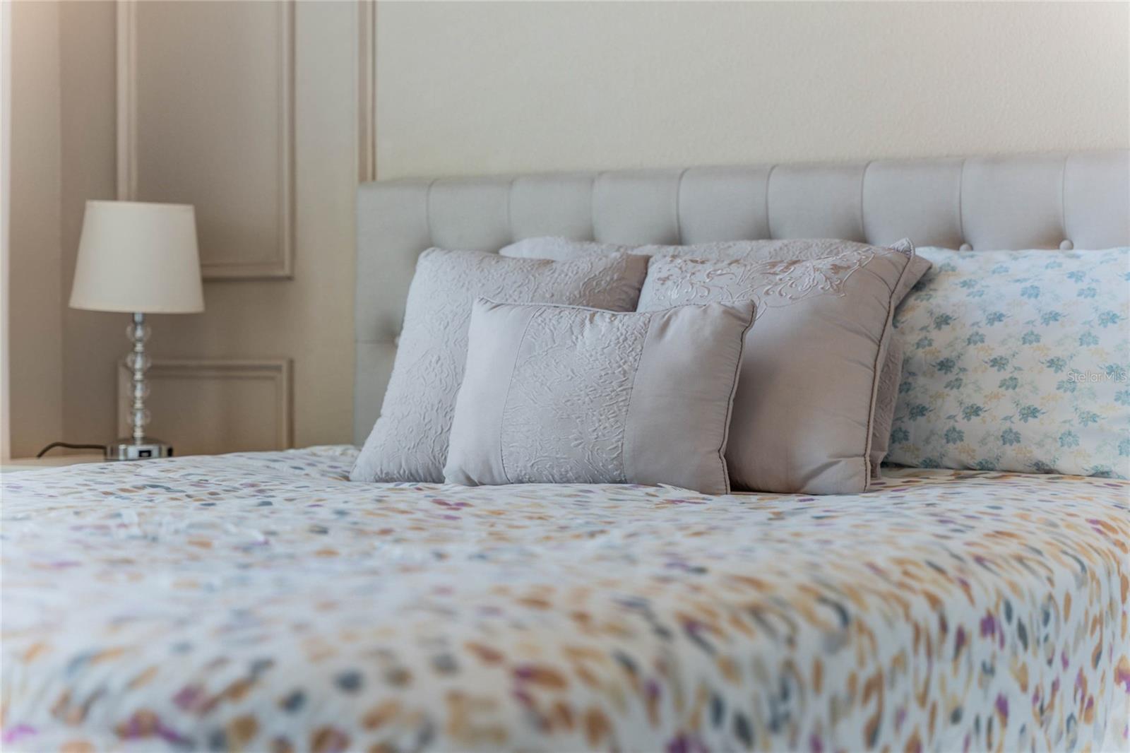 COVE/STOREY LAKE IV - Residential