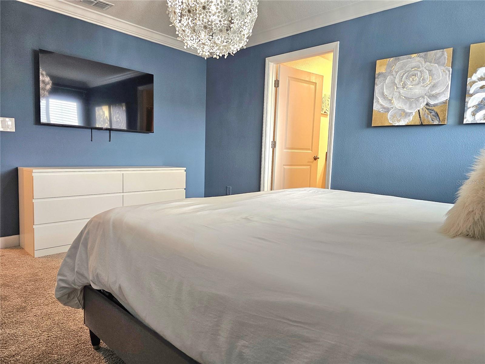 COVE/STOREY LAKE IV - Residential