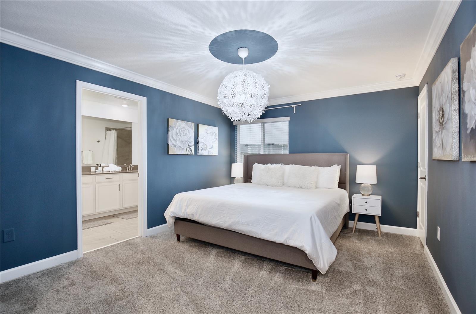 COVE/STOREY LAKE IV - Residential