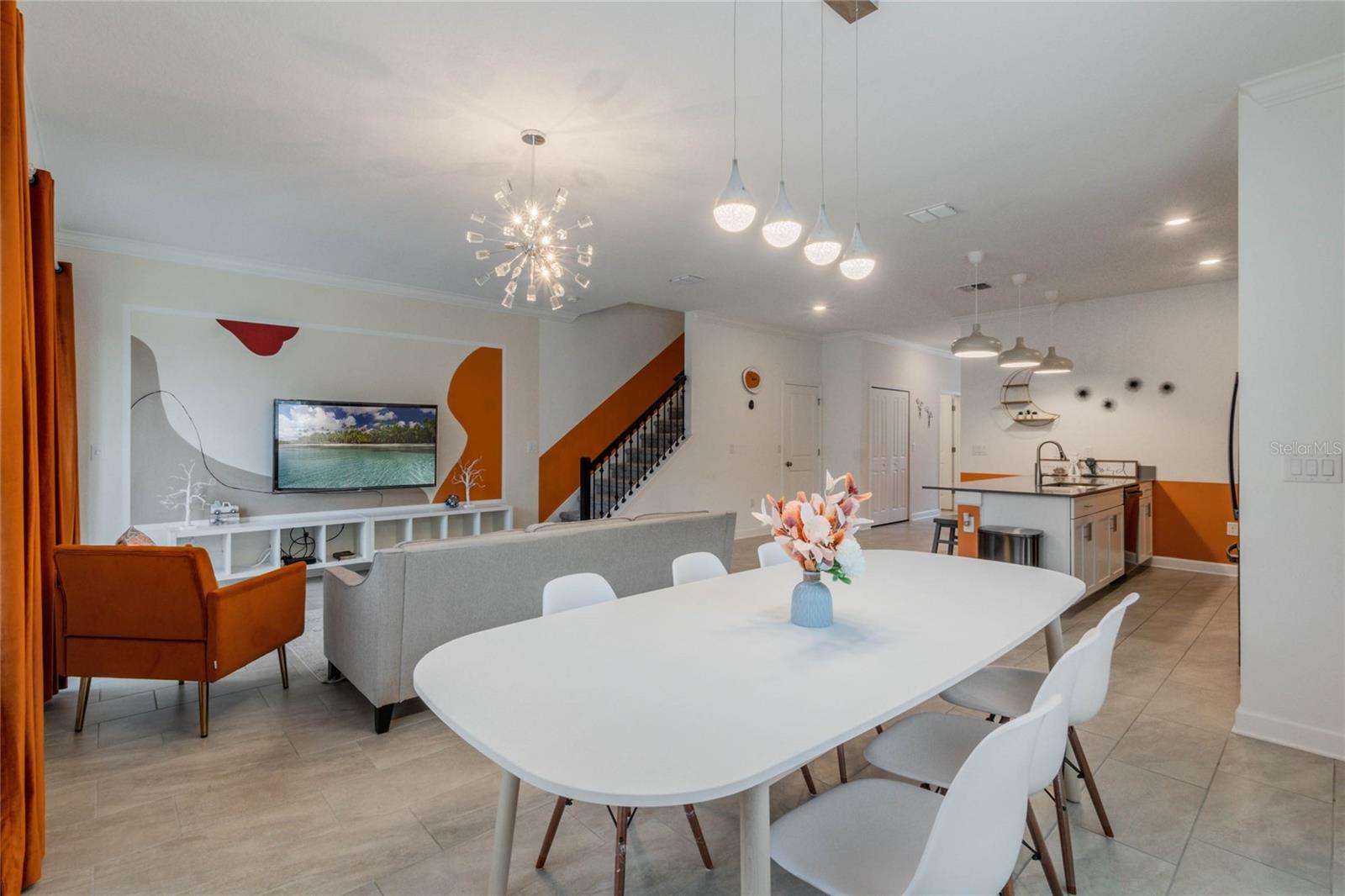 COVE/STOREY LAKE IV - Residential