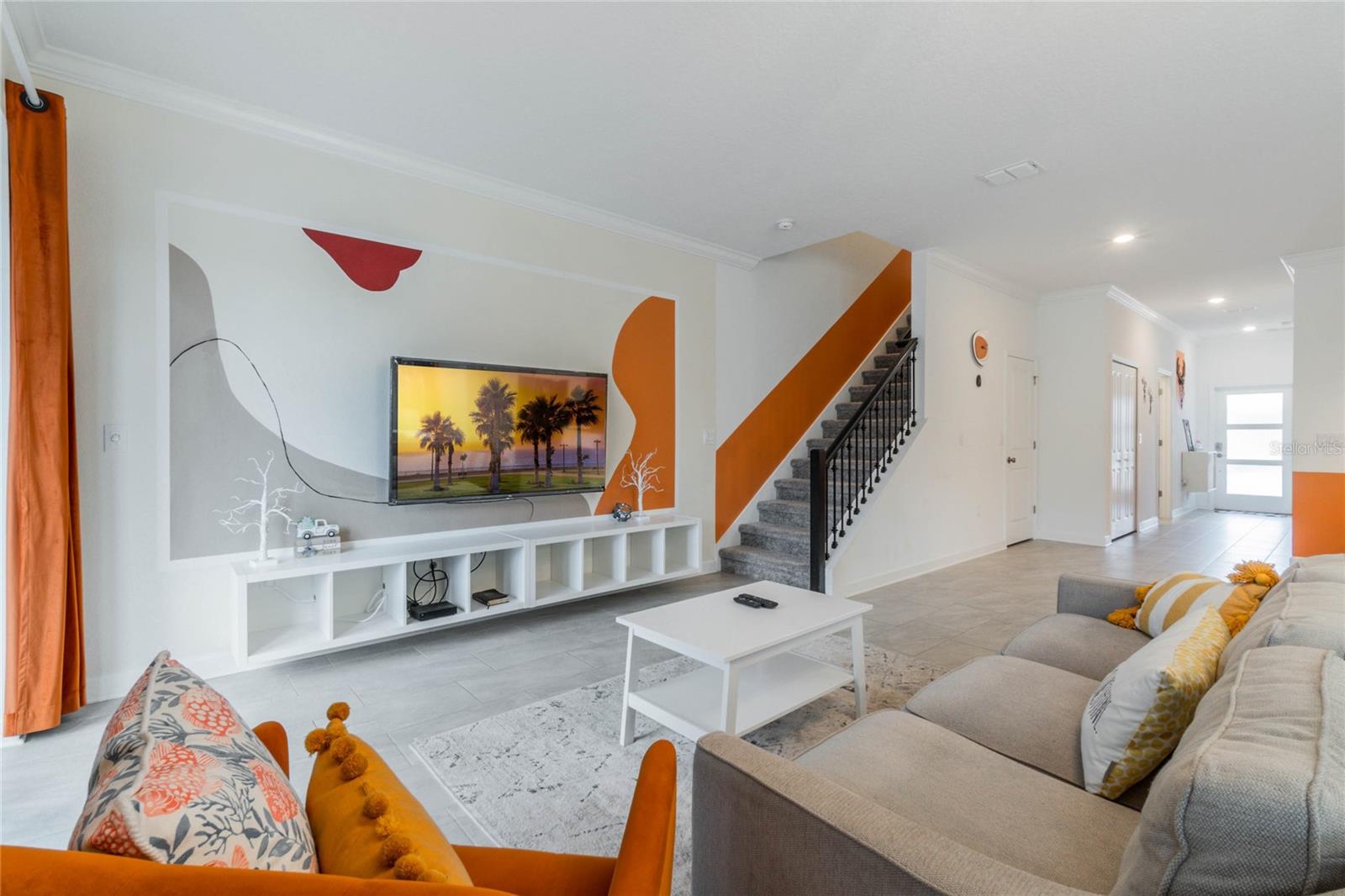 COVE/STOREY LAKE IV - Residential