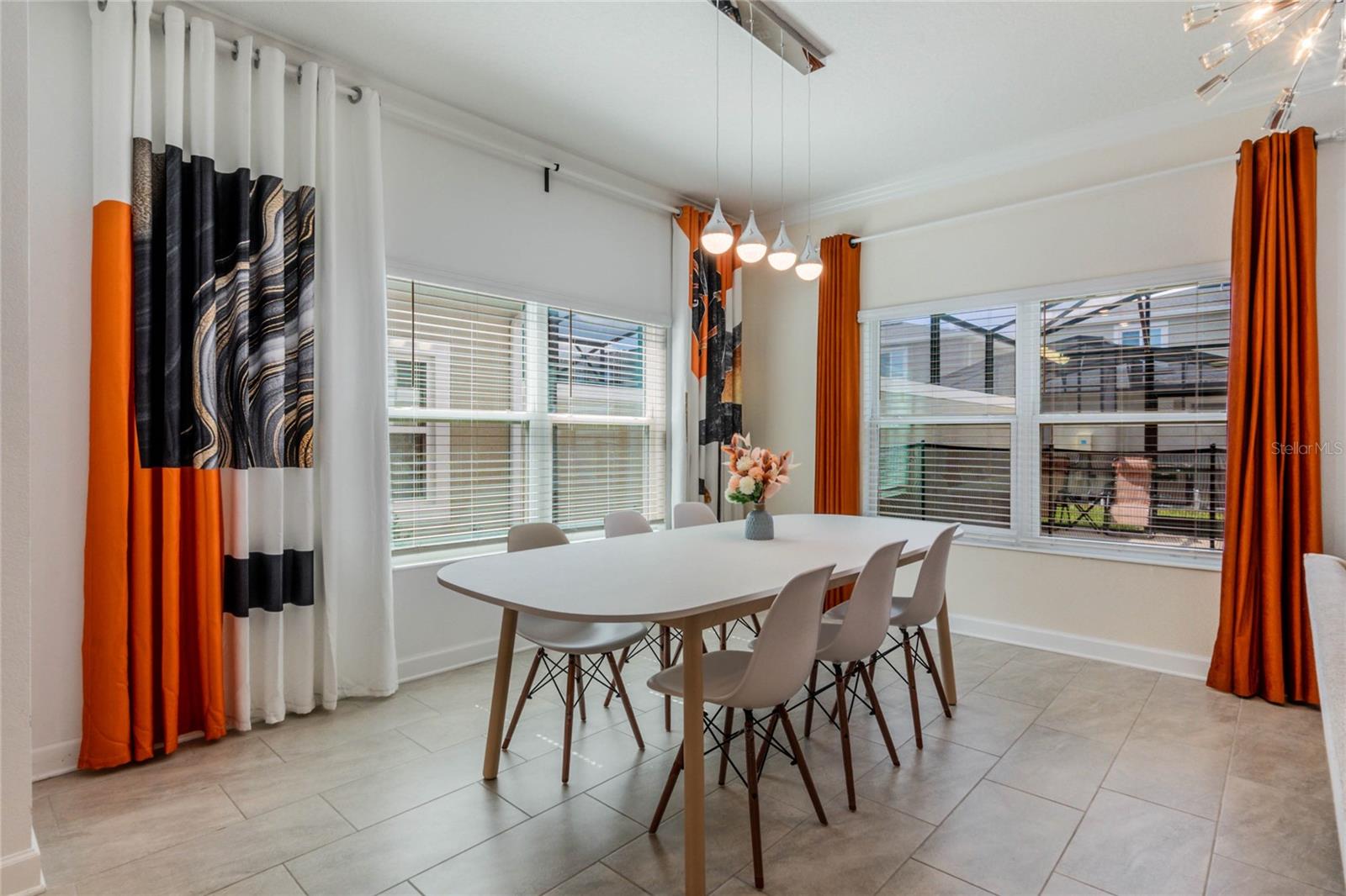 COVE/STOREY LAKE IV - Residential