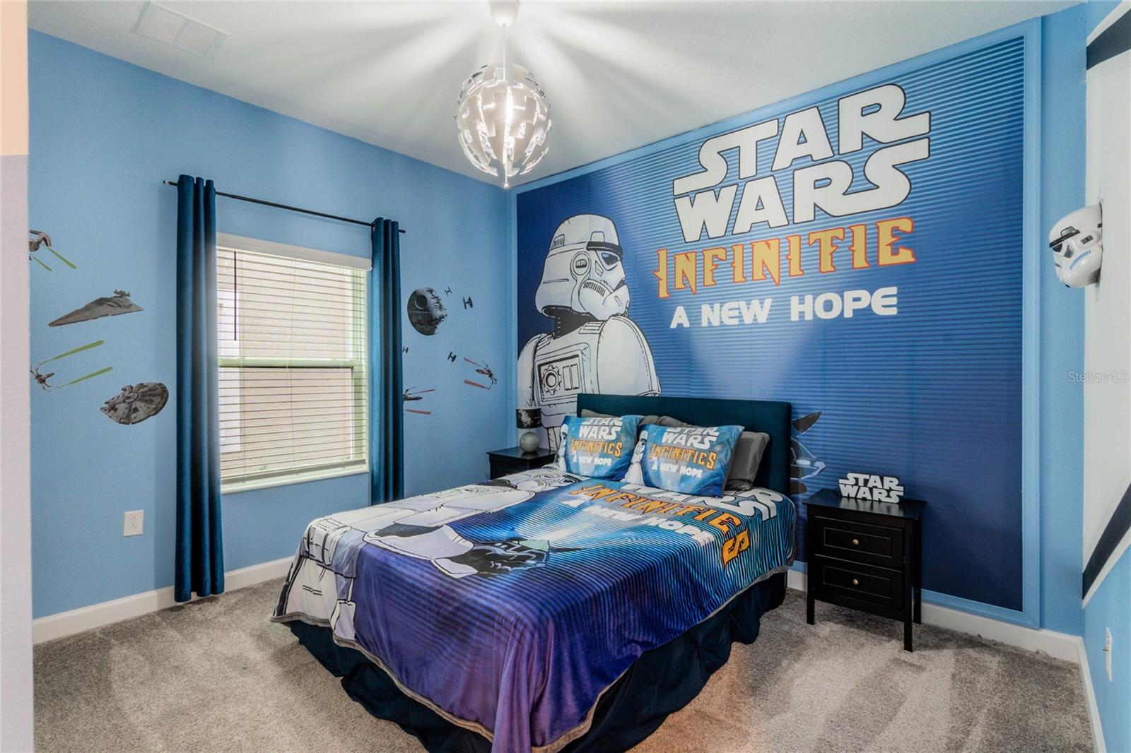 COVE/STOREY LAKE IV - Residential