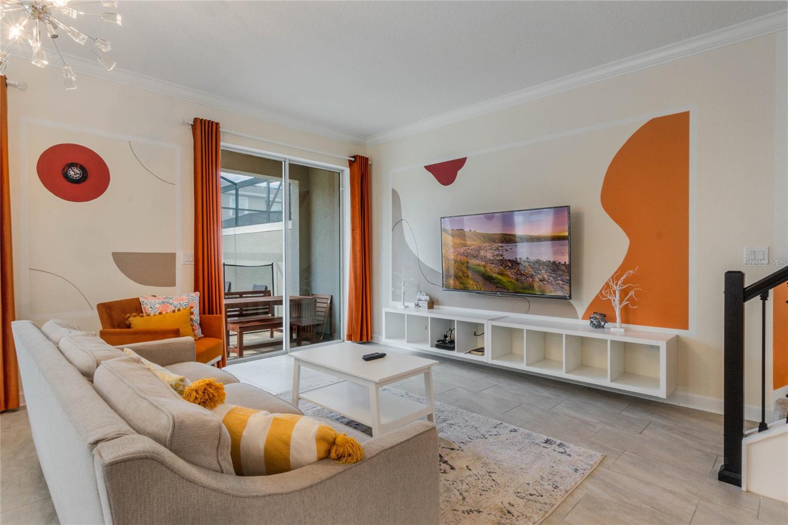 COVE/STOREY LAKE IV - Residential