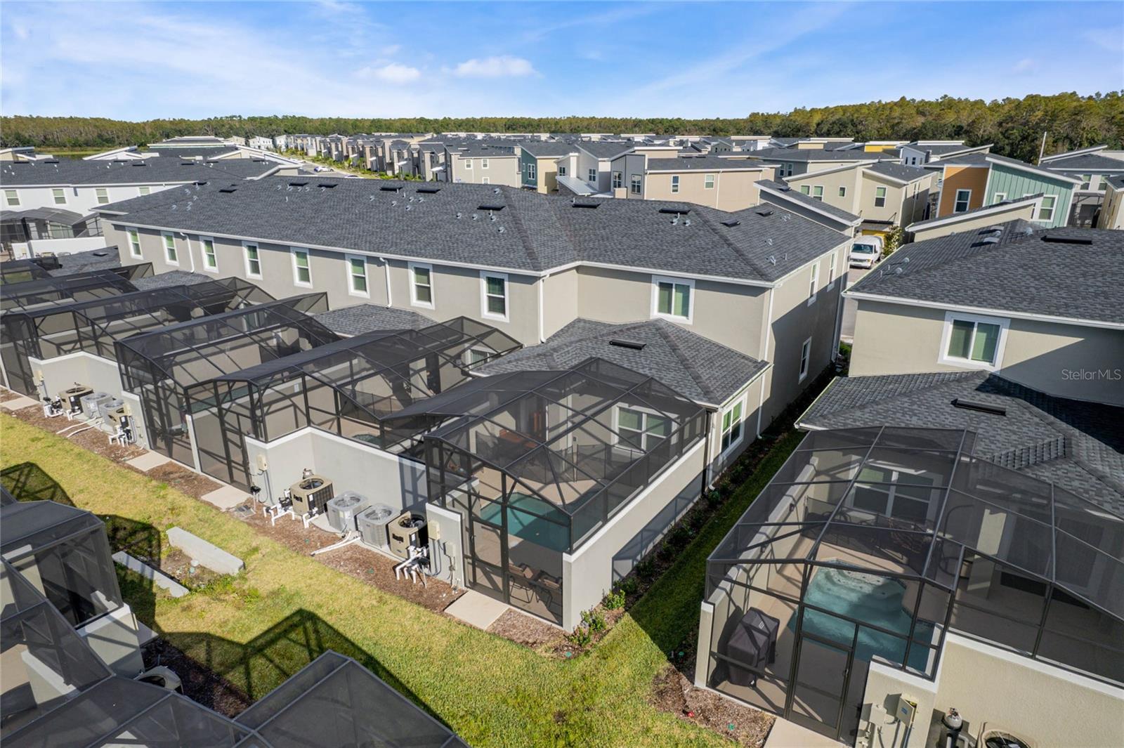 COVE/STOREY LAKE IV - Residential