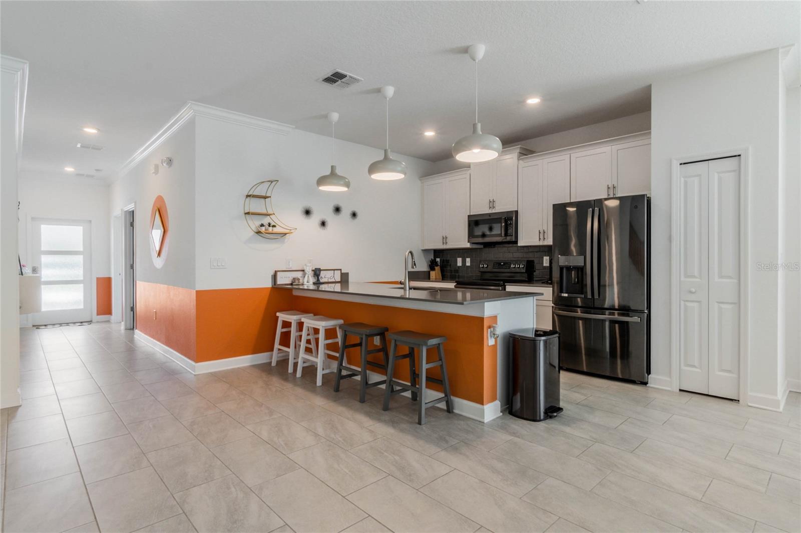 COVE/STOREY LAKE IV - Residential