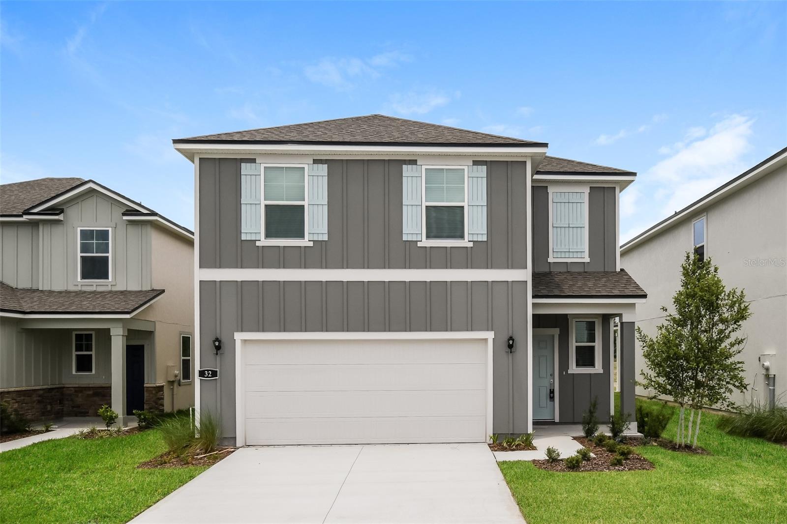 Welcome to 32 Brazil Nut Circle, a stunning home situated in the vibrant community of Jacksonville, Florida. This spacious residence boasts 4 bedrooms and 2.5 bathrooms, providing an impressive 2,103 sq ft of living space, perfect for families or those seeking room to grow.
As you enter, youll be greeted by an open and airy floor plan that seamlessly connects the living area, dining space, and kitchen. The well-appointed kitchen features modern appliances, ample counter space, and a convenient breakfast nook, making it ideal for both everyday meals and entertaining guests.
The primary suite offers a private retreat, complete with an en-suite bathroom and spacious closet, ensuring comfort and convenience. The additional bedrooms are generously sized, perfect for family, guests, or a home office. Step outside to discover a lovely backyard, perfect for outdoor gatherings, barbecues, or enjoying Florida's beautiful weather. Located close to shopping, dining, and recreational opportunities.
