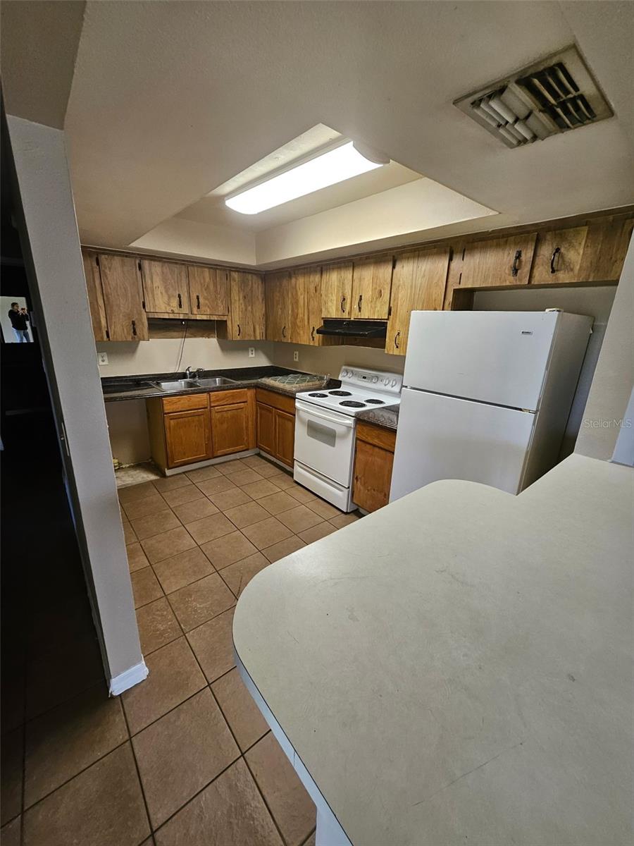 This comfortable 2-bedroom, 1-bath home is great for anyone looking for a practical and convenient place to live. Inside, you’ll find a simple, functional layout that makes everyday living easy. The location is a major plus—set in a quiet residential area while still being just minutes from shopping, dining, schools, and parks. Downtown Winter Haven, with its local restaurants, lakes, and community events, is only a short drive away, and commuting is convenient with quick access to major roadways like US-17 and US-27. Whether you’re looking for a cozy home base or a spot close to everything the area has to provide, this is a great option.
