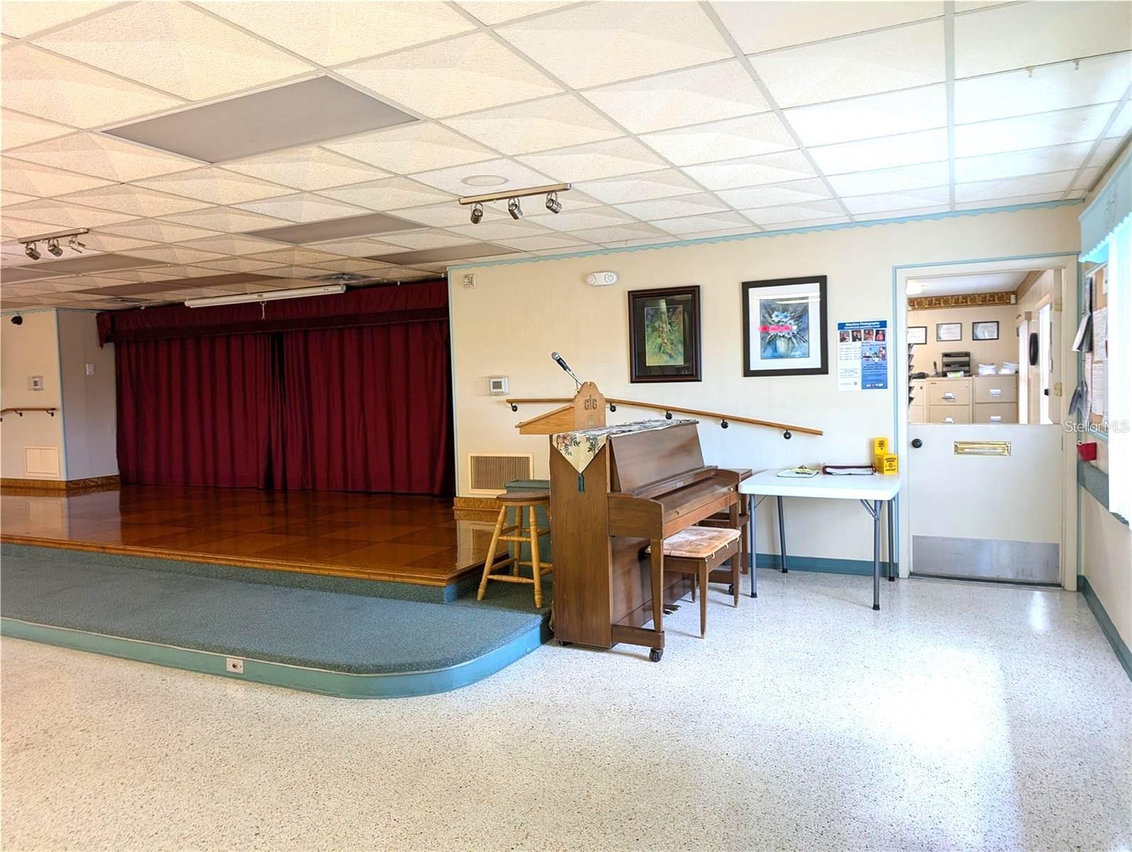 GOLDEN GATE MOBILE HOME PARK UNREC - Residential