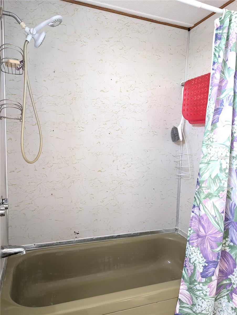 GOLDEN GATE MOBILE HOME PARK UNREC - Residential