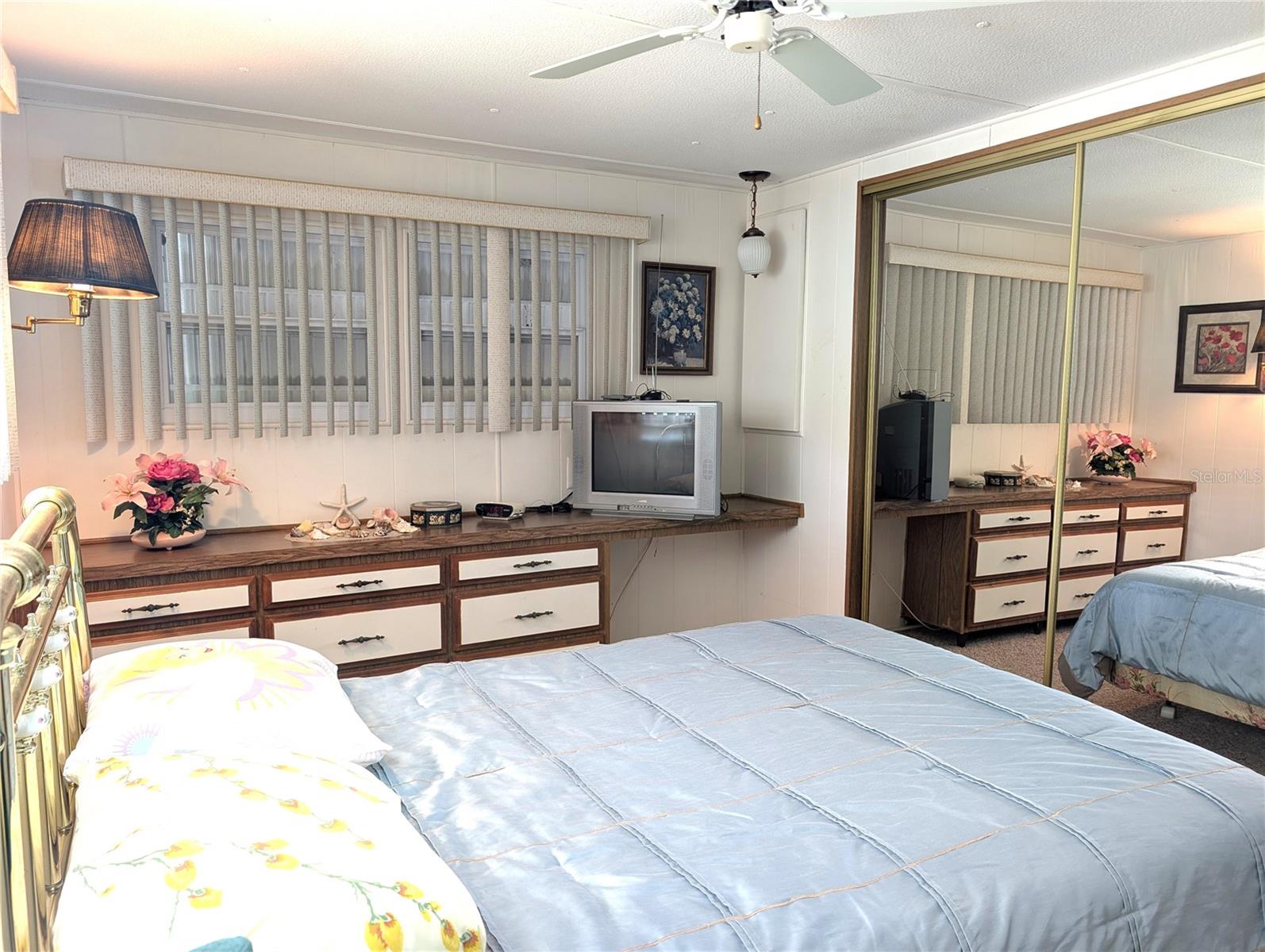 GOLDEN GATE MOBILE HOME PARK UNREC - Residential