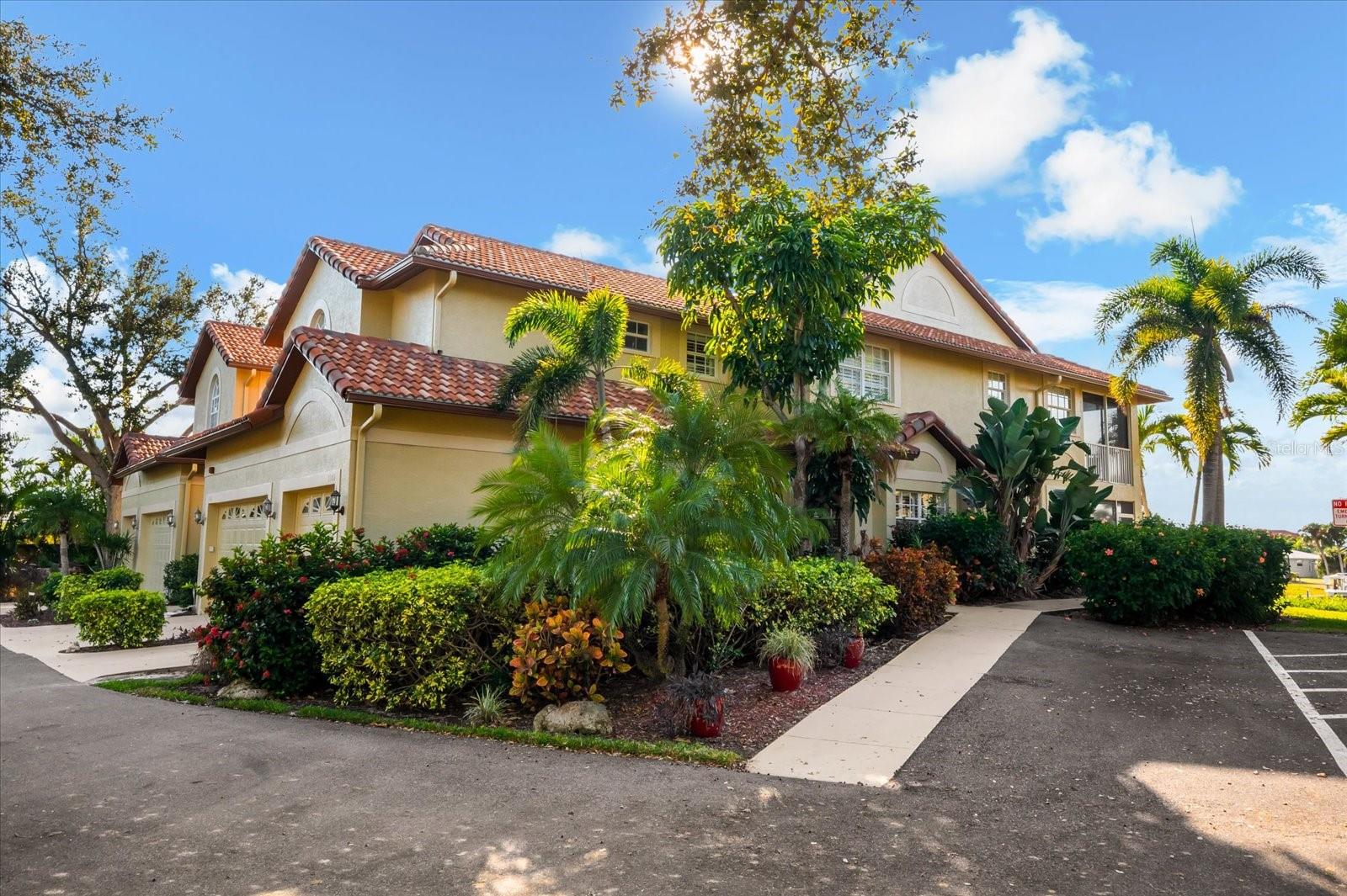 BLACKBURN HARBOR - Residential