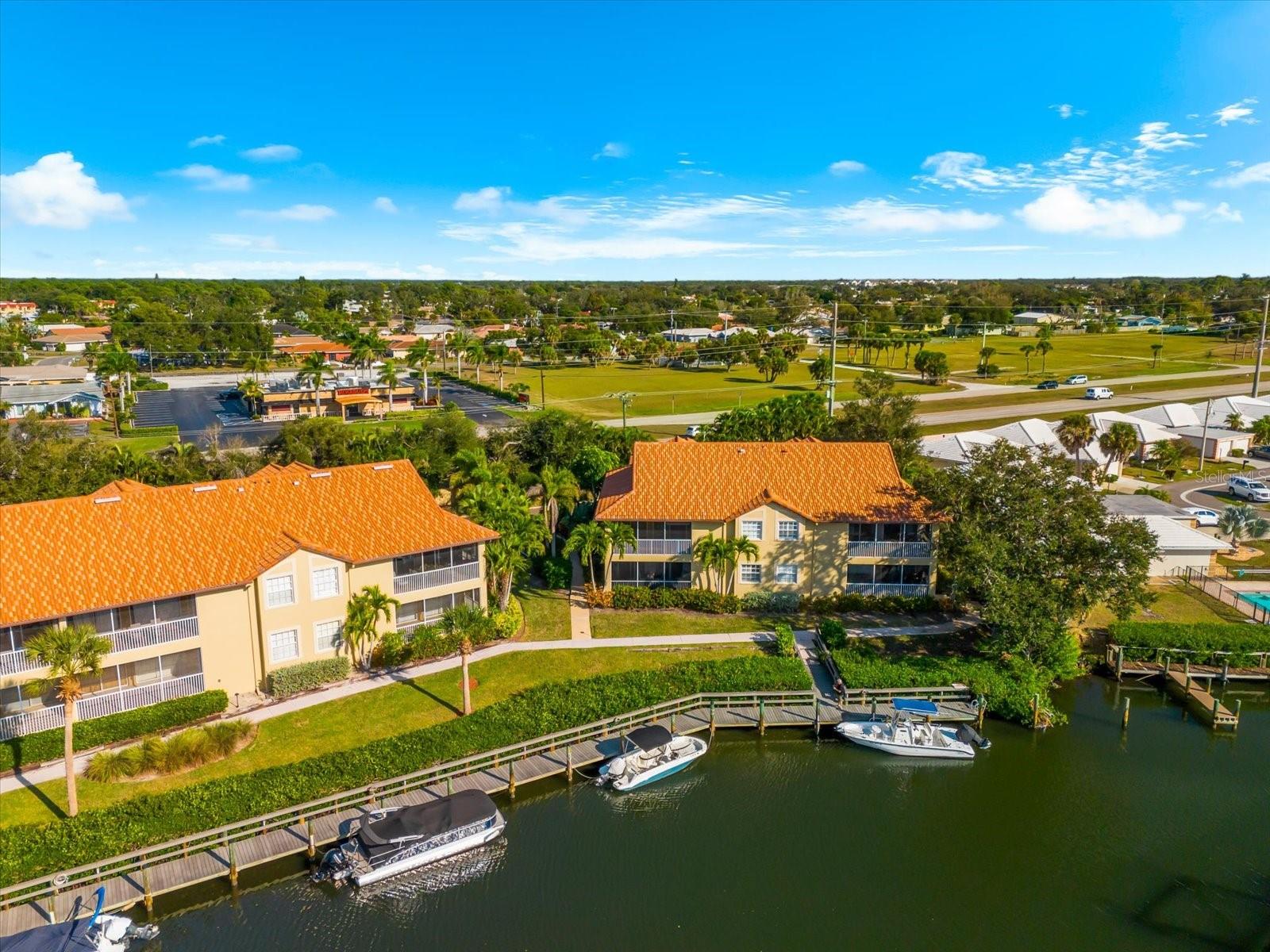 BLACKBURN HARBOR - Residential